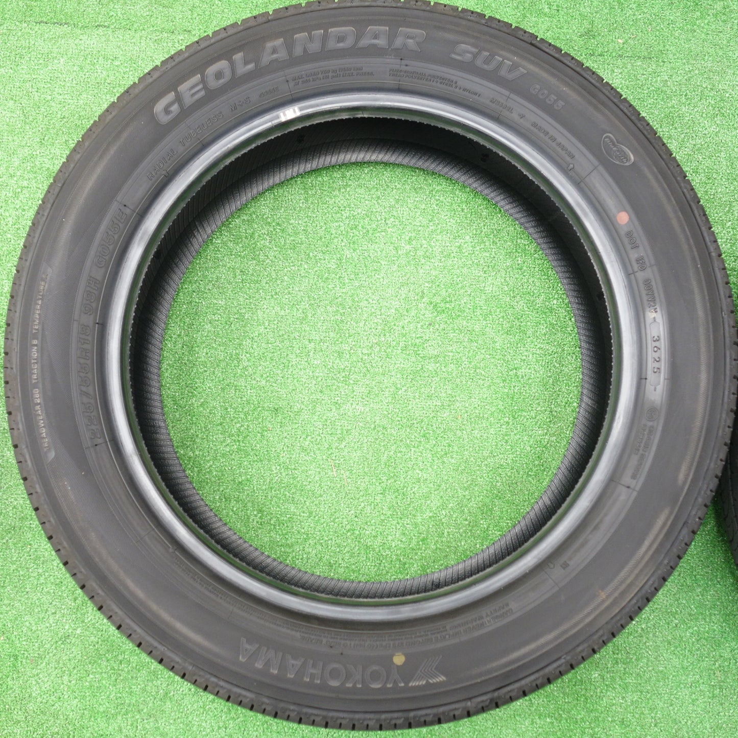 新車外し！25年★225/55R18 ヨコハマ ジオランダー SUV G055 G055E タイヤ 18インチ デリカ D:5 フォレスター ZR-V エクリプスクロス 等★5121002KTノタ