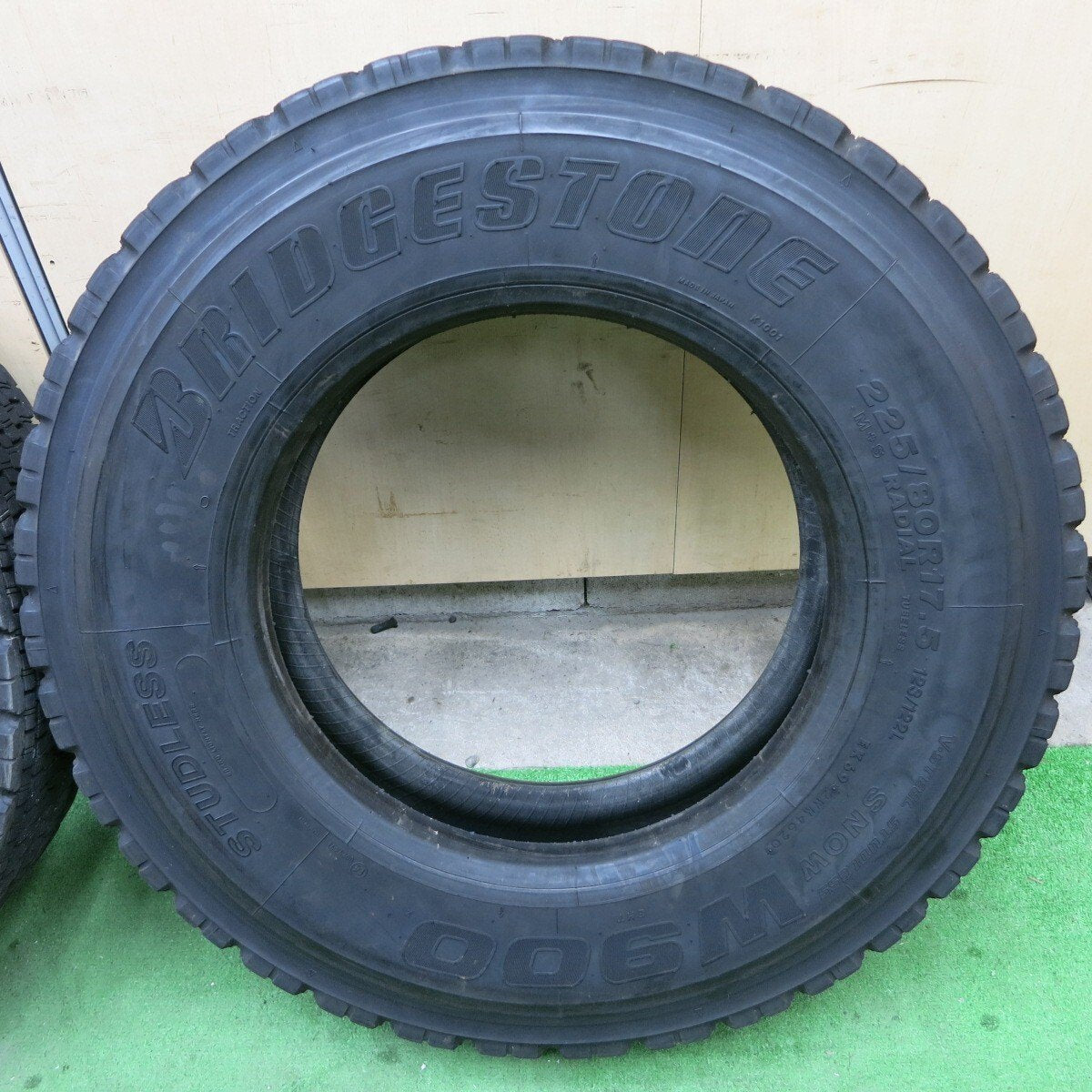 2本価格★トラック タイヤ 225/80R17.5 123/122L スタッドレス ブリヂストン W900 17.5インチ★5031204ナスタ