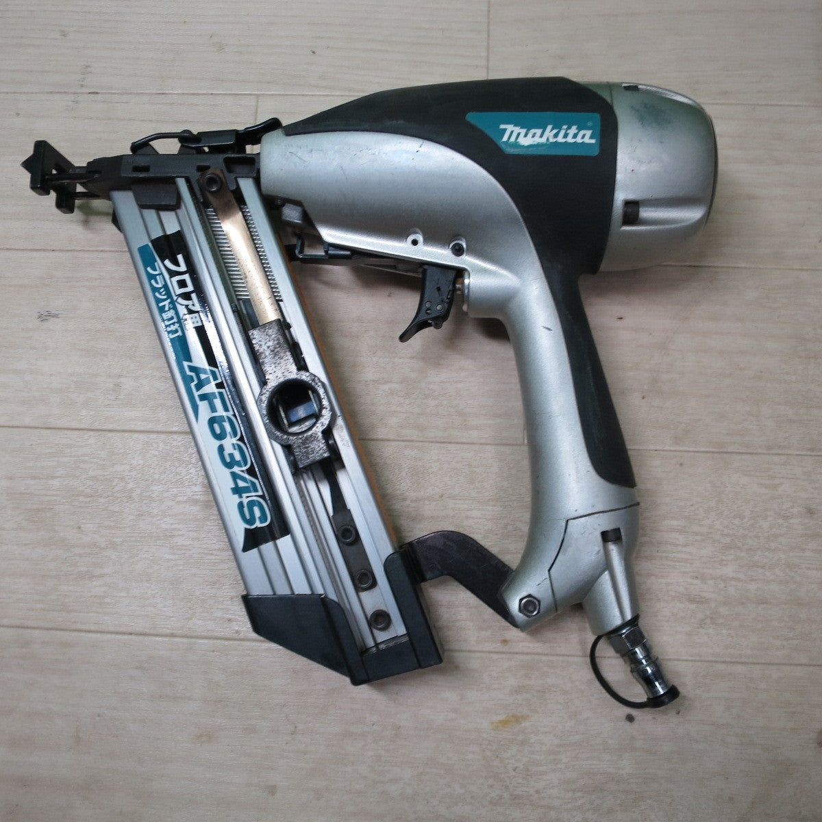 [送料無料] ☆マキタ 32～64mm フロア用 ブラッド 釘打 AF634S エアー ツール 工具 釘打ち 機 makita☆