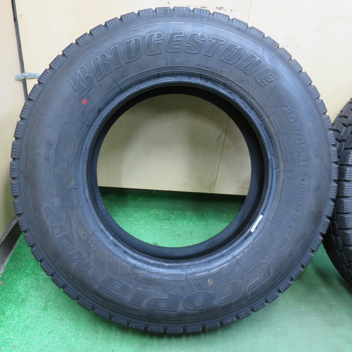 ほぼ未使用！25年！6本★トラック タイヤ 205/85R16 117/115N ブリヂストン エコピア M812 ミックス オールシーズン 16インチ★5101001イスタ