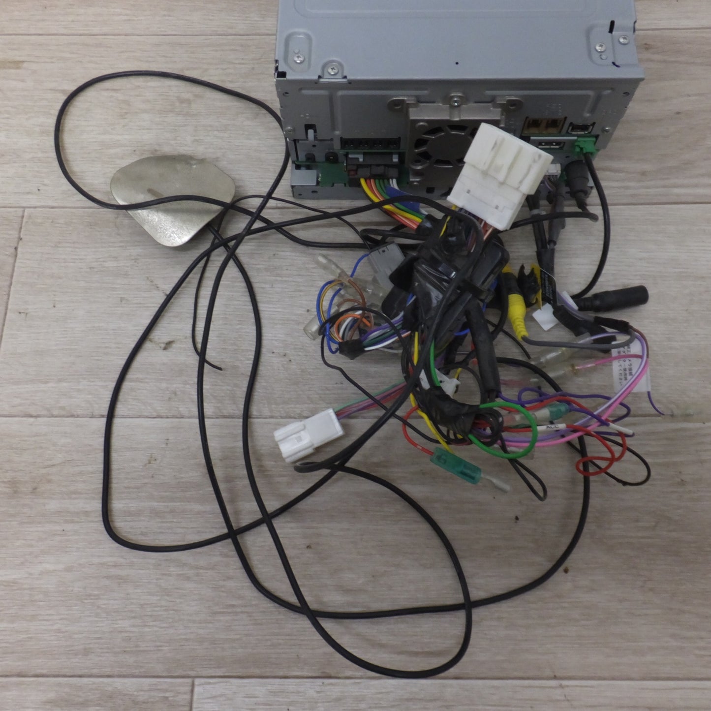 [送料無料] ★カロッツェリア carrozzeria AV一体型メモリーナビゲーション 楽ナビ AVIC-RW720 パイオニア Pioneer[20]★