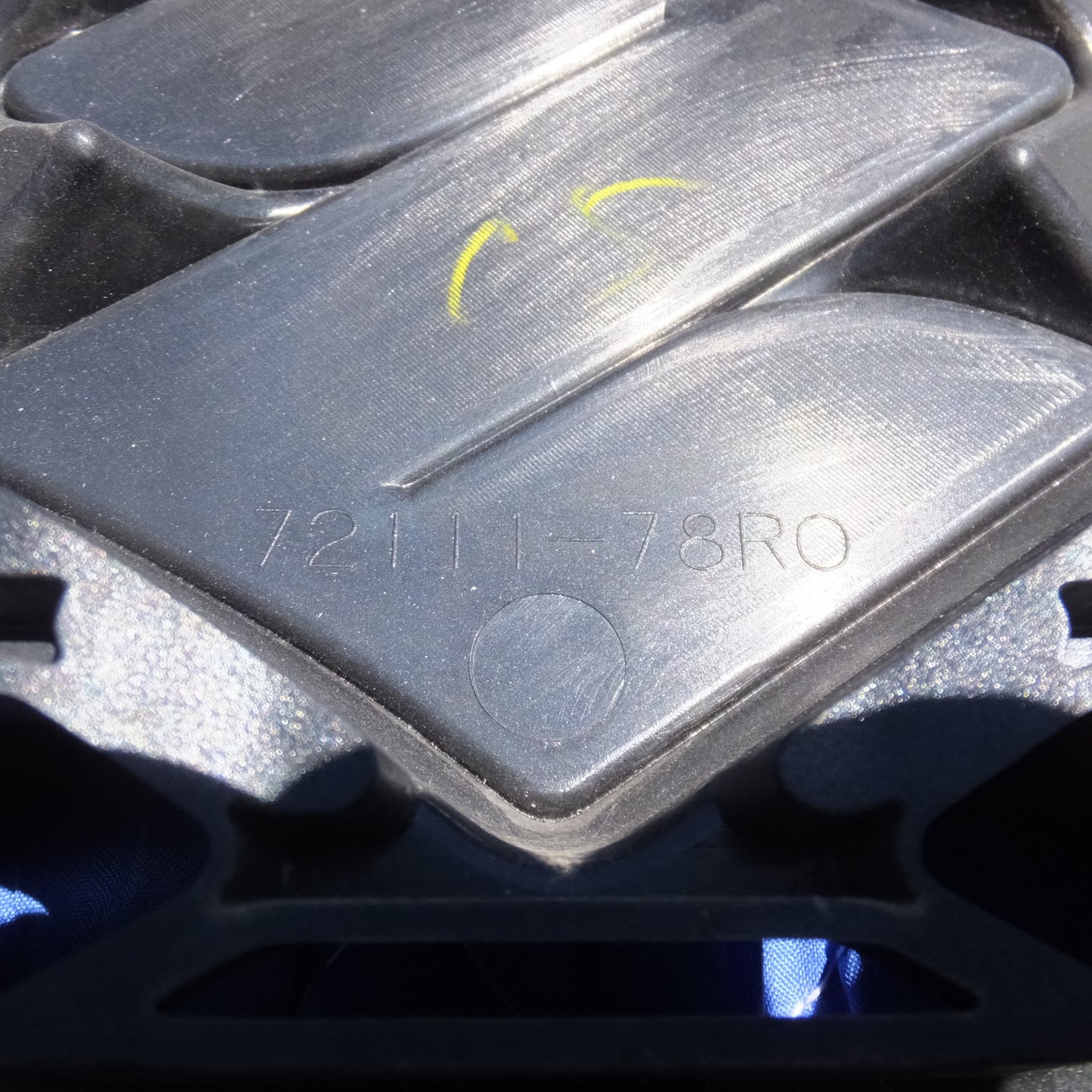 [送料無料] 岐阜発 新車外し★スズキ SUZUKI 純正 ジムニー JB64W JB74W フロントグリル 72111-78R0 ライト 付(2)★