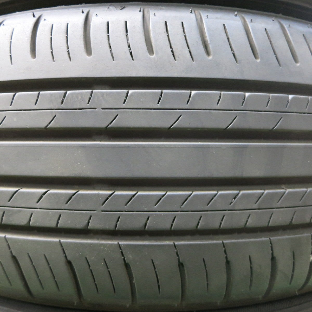 [送料無料] バリ溝！23年！9.5分★205/55R17 ダンロップ エナセーブ EC300+ タイヤ 17インチ キックス ノア ヴォクシー 等★4123002イノタ
