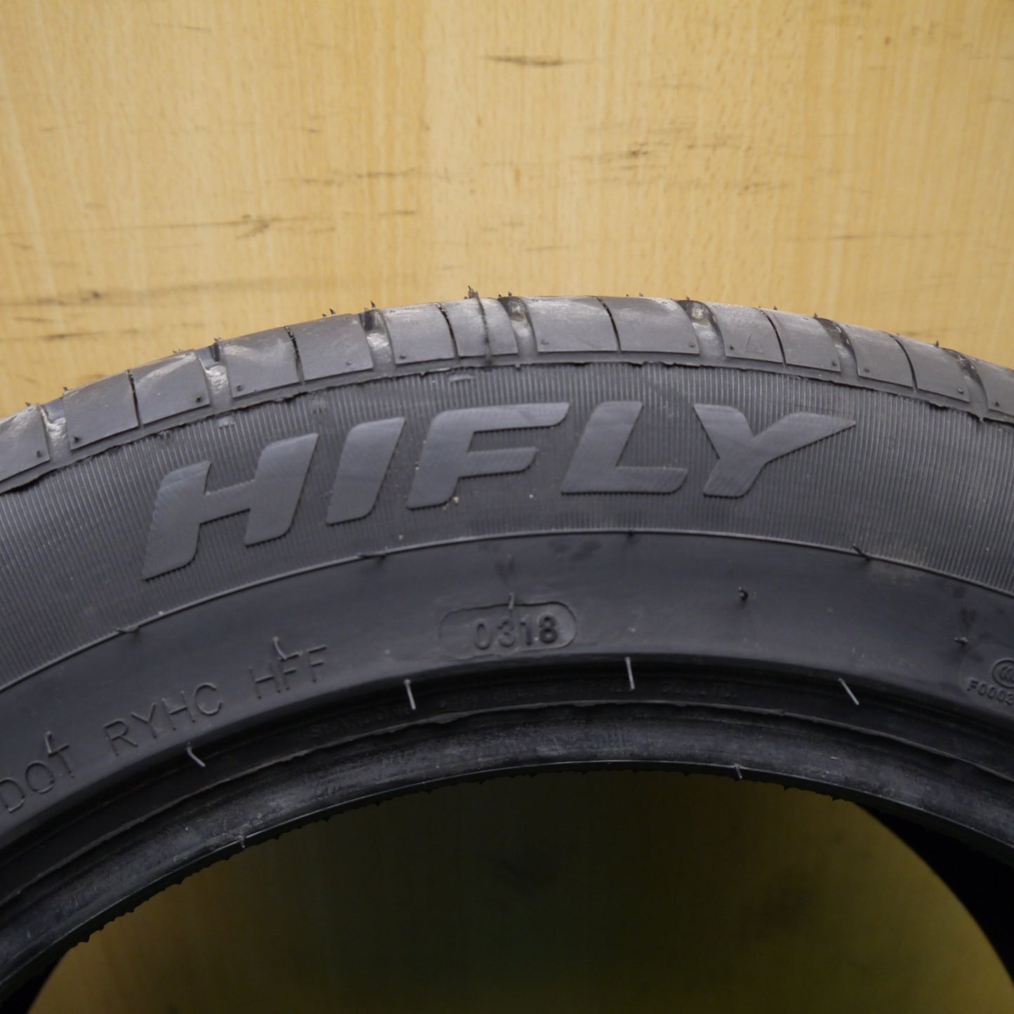 ほぼ未使用！2本★225/55R17 ハイフライ HF805 タイヤ 17インチ アルファード ヴェゼル アテンザ 等★5110410Hノタ