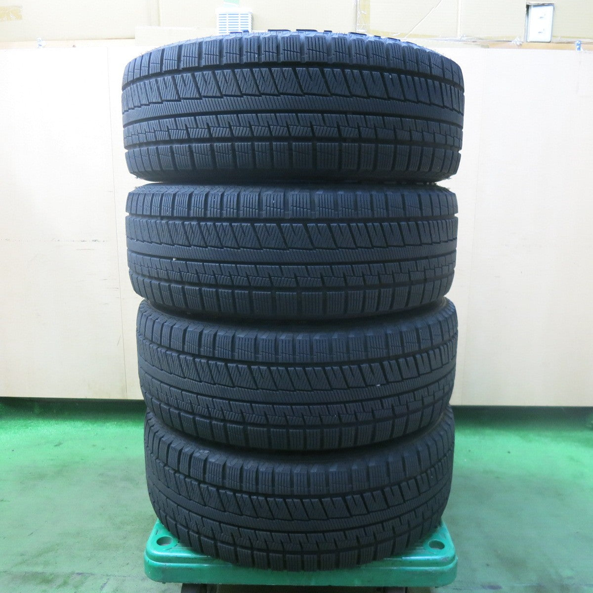 バリ溝！22年！キレイ！9分★スタッドレス 215/55R17 グリップマックス グリップ アイス X ホワイトレター SIBILLA NEXT PX シビラ 17インチ PCD114.3/5H★5112706SKス