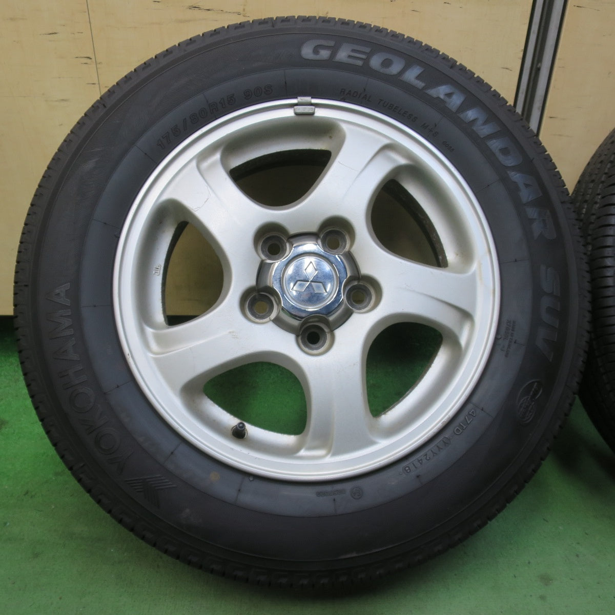 ほぼ未使用★三菱 パジェロ ミニ 純正 175/80R15 ヨコハマ ジオランダー SUV 15インチ PCD114.3/5H★6022809イノ