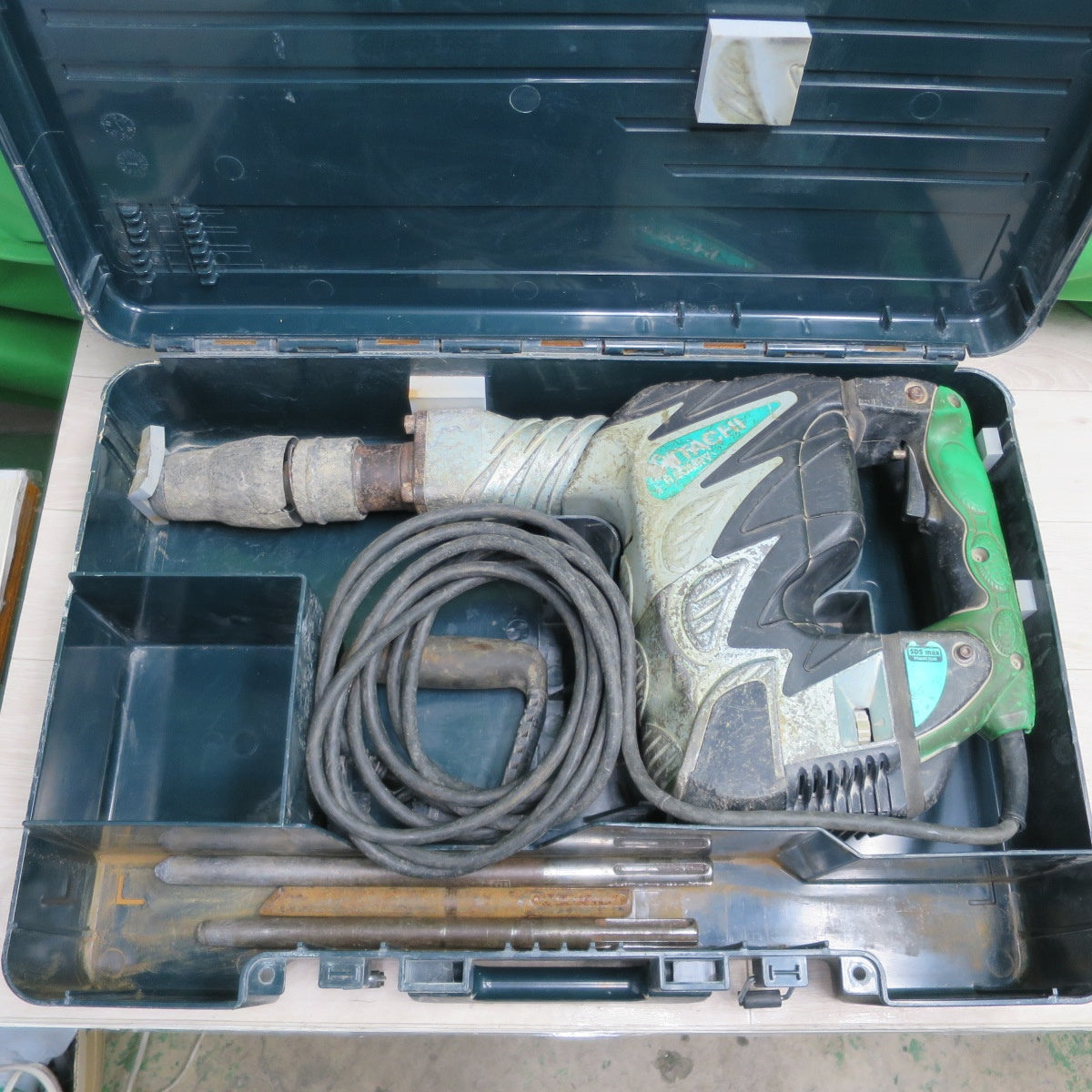 [送料無料] 付属品付き☆日立 ハンマ H60MRV 電動 工具 電動 ハンマー ドリル 100V HITACHI☆