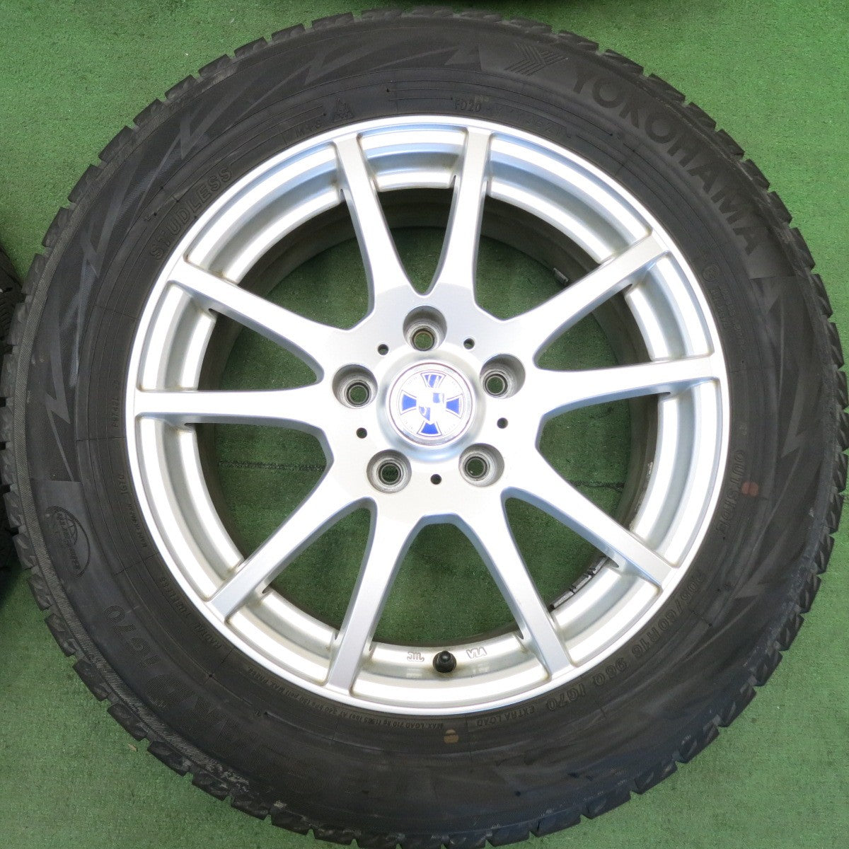 バリ溝！9.5分★スタッドレス 205/60R16 ヨコハマ アイスガード iG70 GMach 16インチ PCD114.3/5H★6060402HAス