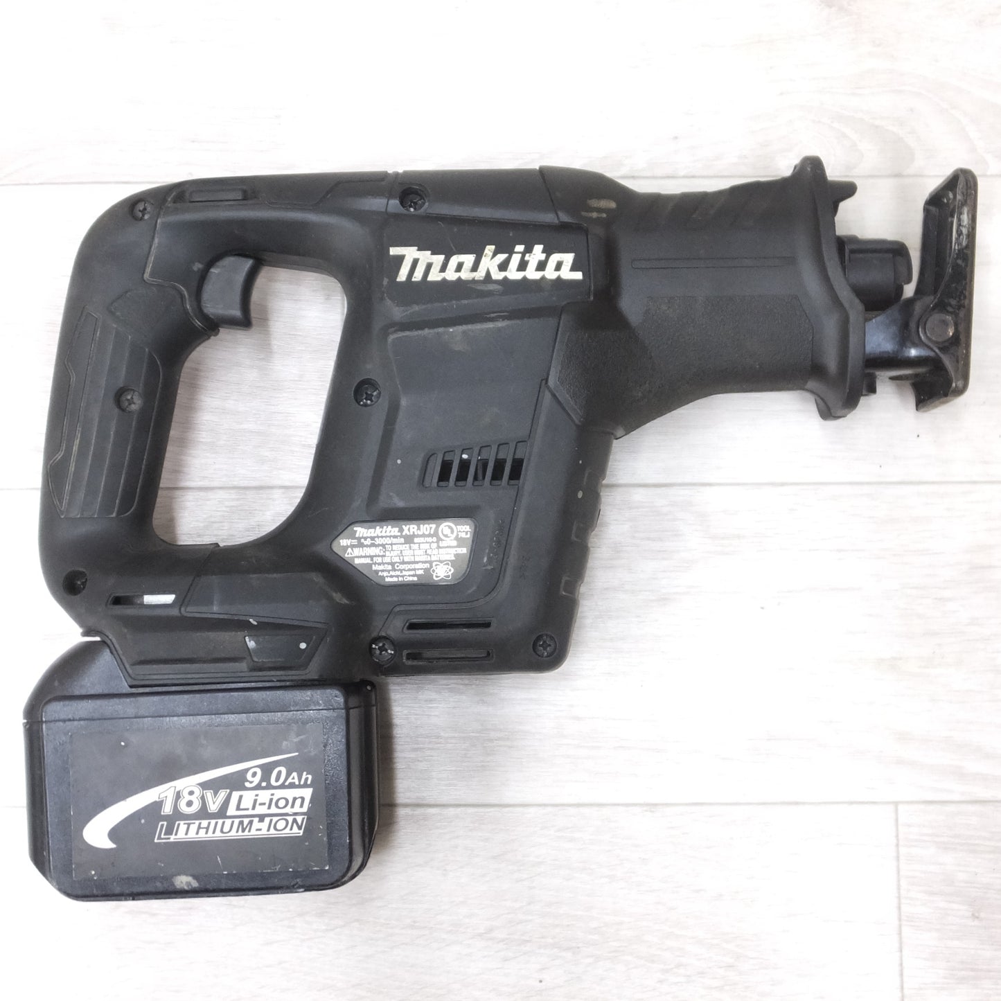[送料無料] ◆マキタ レシプロソー XRJ07 充電式  バッテリー付 18V 黒 電動 工具◆