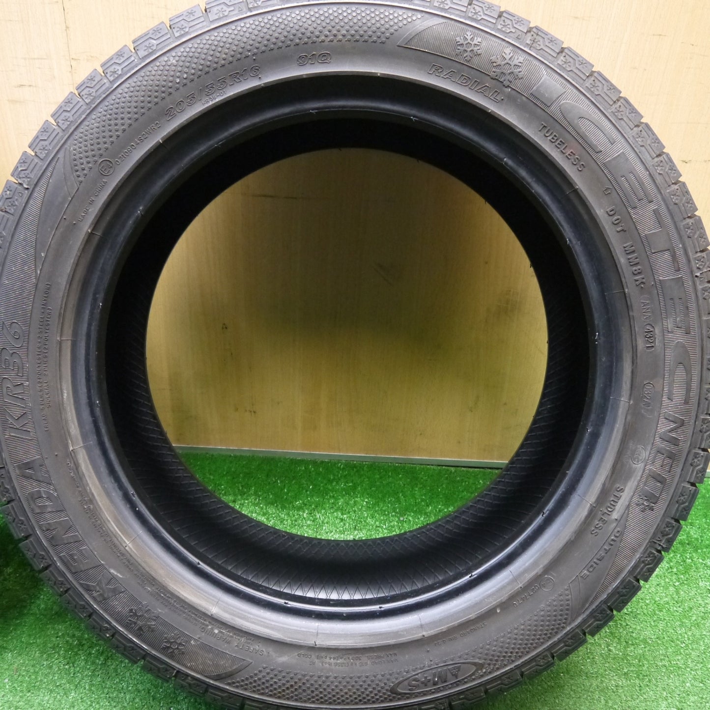 バリ溝！21年！9.5分★スタッドレス 205/55R16 ケンダ KR36 アイステック ネオ タイヤ 16インチ ヴォクシー ノア ステップワゴン セレナ 等★5120204Hスタ