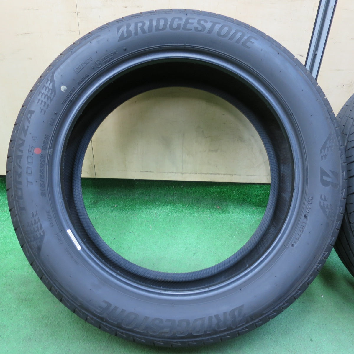 [送料無料] ほぼ新車外し！24年★215/55R18 ブリヂストン トランザ T005A タイヤ 18インチ CX-30 MX-30 エクストレイル 等★5010812イノタ