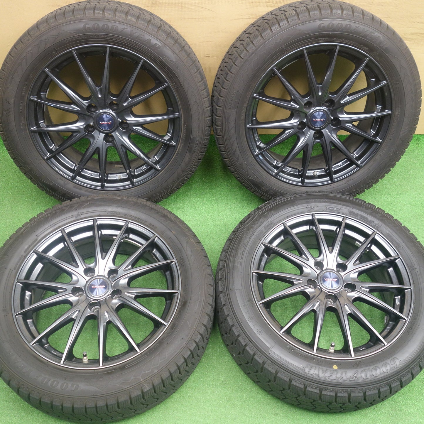 バリ溝！23年！キレイ！9.5分以上★スタッドレス 215/55R17 グッドイヤー アイス ナビ7 ナビ8 VELVA SPORTZ ヴェルヴァ 17インチ PCD114.3/5H★6041503KTス
