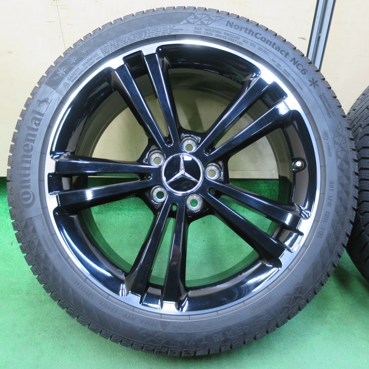 [送料無料] バリ溝！21年！キレイ！9.5分★ベンツ W177 Aクラス 純正 225/45R18 スタッドレス コンチネンタル ノースコンタクト NC6 PCD112/5H★4093004イス