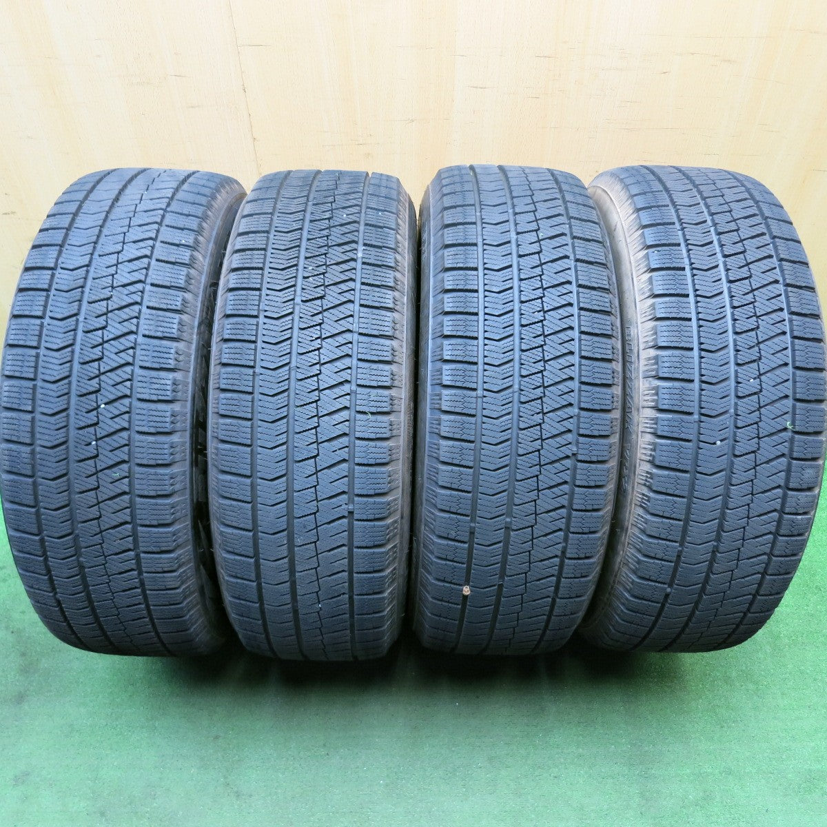 バリ溝！23年！キレイ！9.5分★スタッドレス 225/60R17 ブリヂストン ブリザック VRX2 JOKER ジョーカー 17インチ PCD114.3/5H★5060713HAス