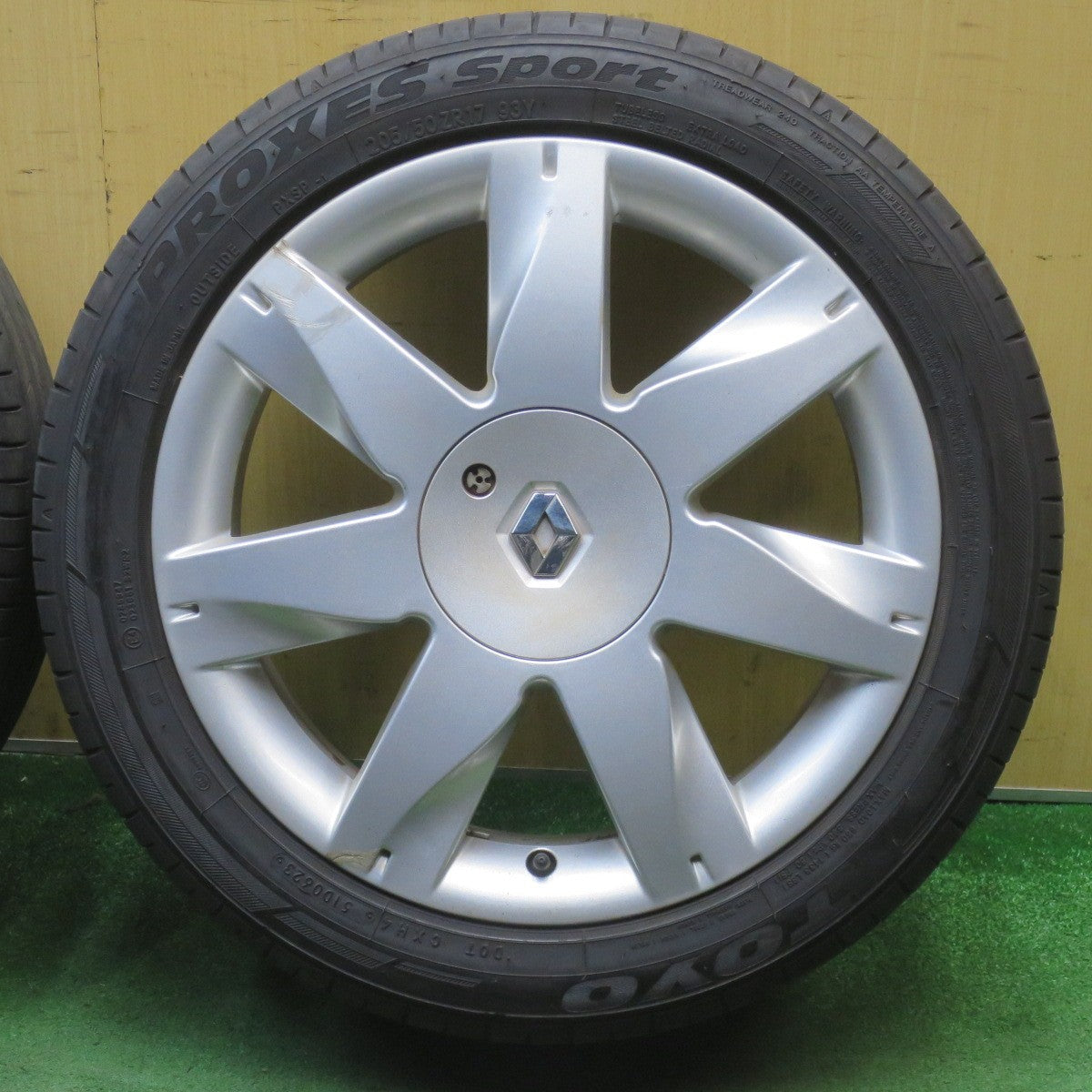 4本価格！23年◎ルノー メガーヌ 純正 205/50R17 トーヨー プロクセス スポーツ 17インチ PCD100/4H◎6060501NJノ
