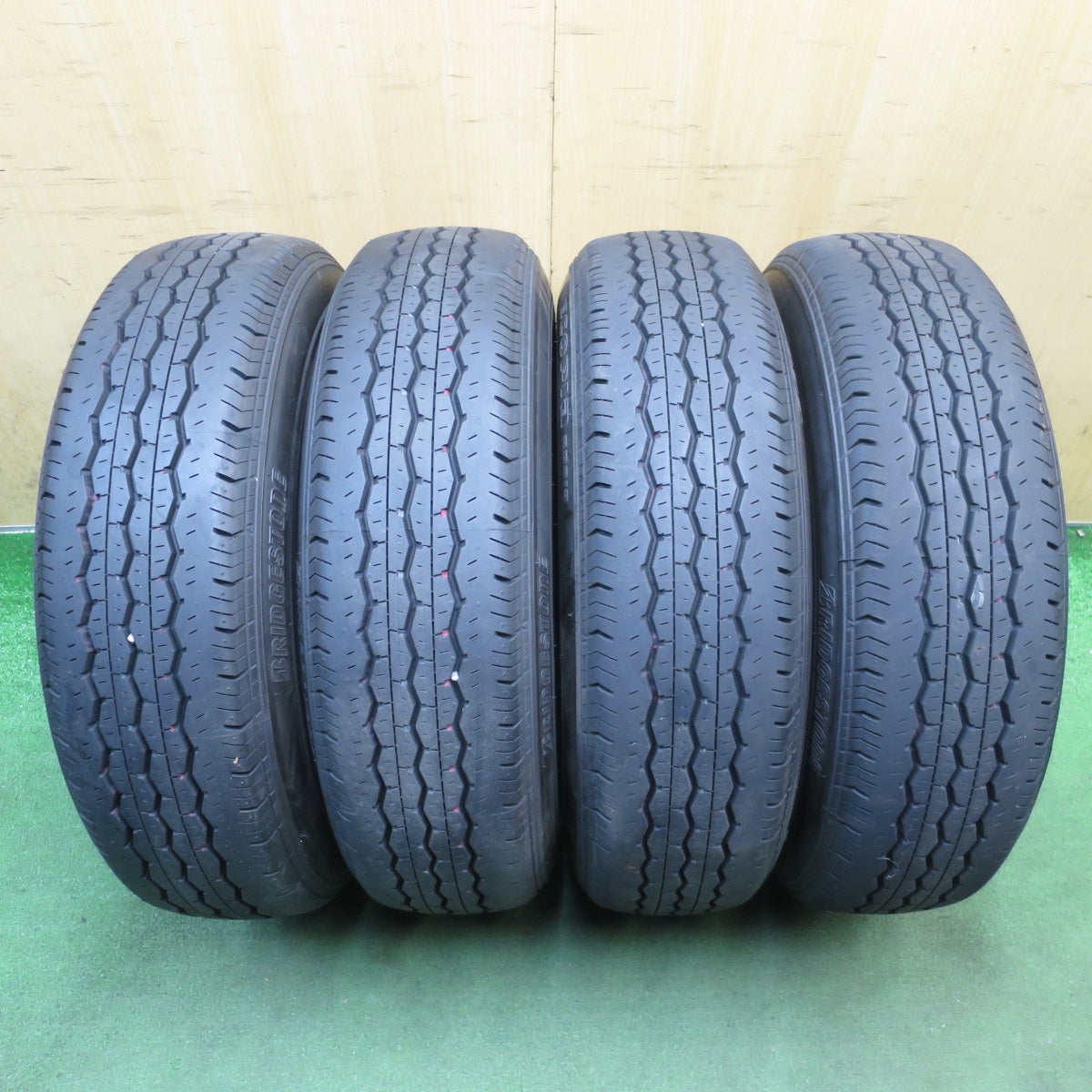 新車外し！26年◎トヨタ ハイエース 純正 スチール 195/80R15 107/105S ブリヂストン エコピア RD613 15インチ PCD139.7/6H◎6091913NJノ