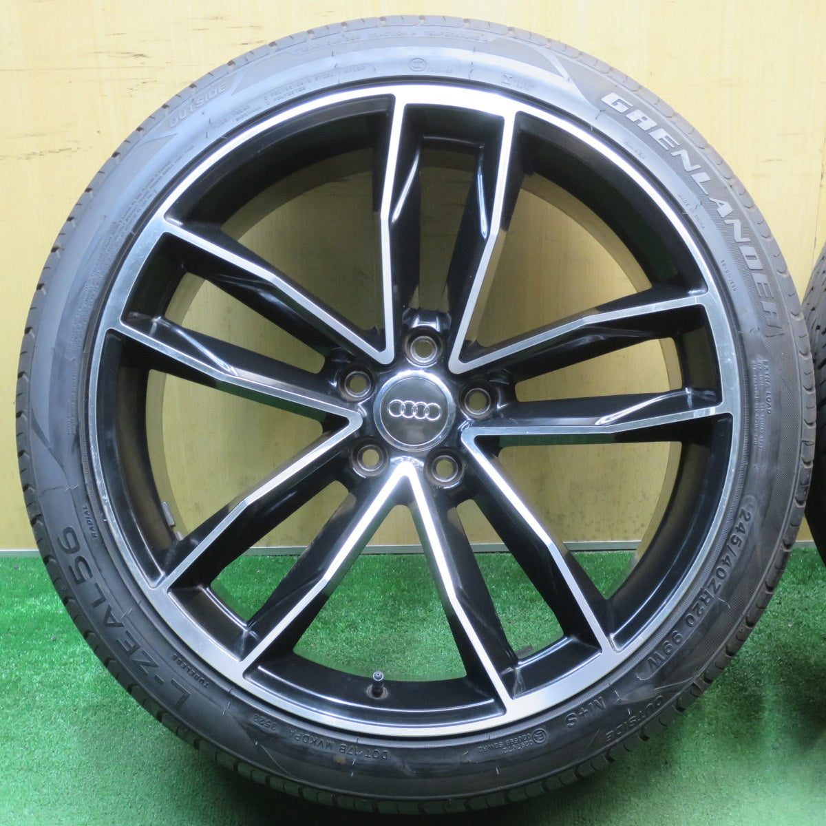 バリ溝！23年！9.5分★アウディ 等 245/40R20 グリンランダー L-ZEAL56 社外 アルミ 20インチ PCD112/5H★6052205NJノ
