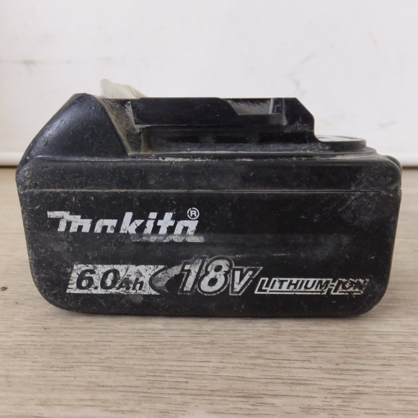 [送料無料] ★マキタ makita 充電式インパクトドライバ TD173D　バッテリ BL1860B 2個　急速充電器 DC18RF　セット★