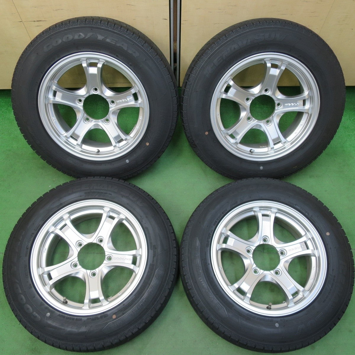 キレイ★ジムニー KEELER 175/80R16 スタッドレス グッドイヤー アイスナビ SUV キーラー 16インチ PCD139.7/5H★5032611イス