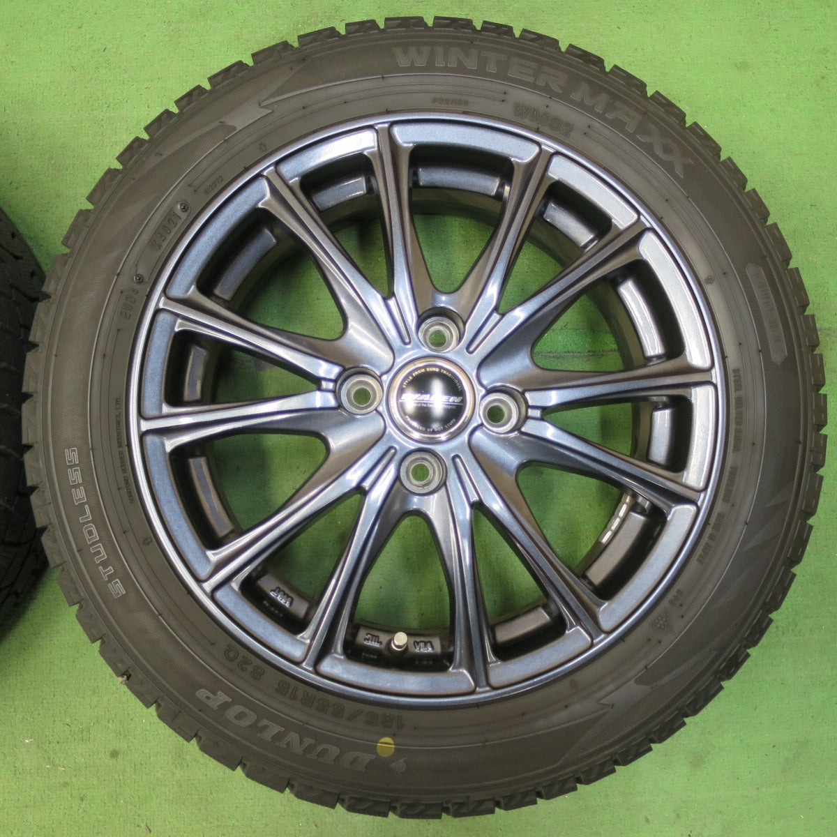 バリ溝！21年！キレイ！9.5分★スタッドレス 185/55R15 ダンロップ ウインターマックス WM02 WAREN ヴァーレン 15インチ PCD100/4H★5041204イス