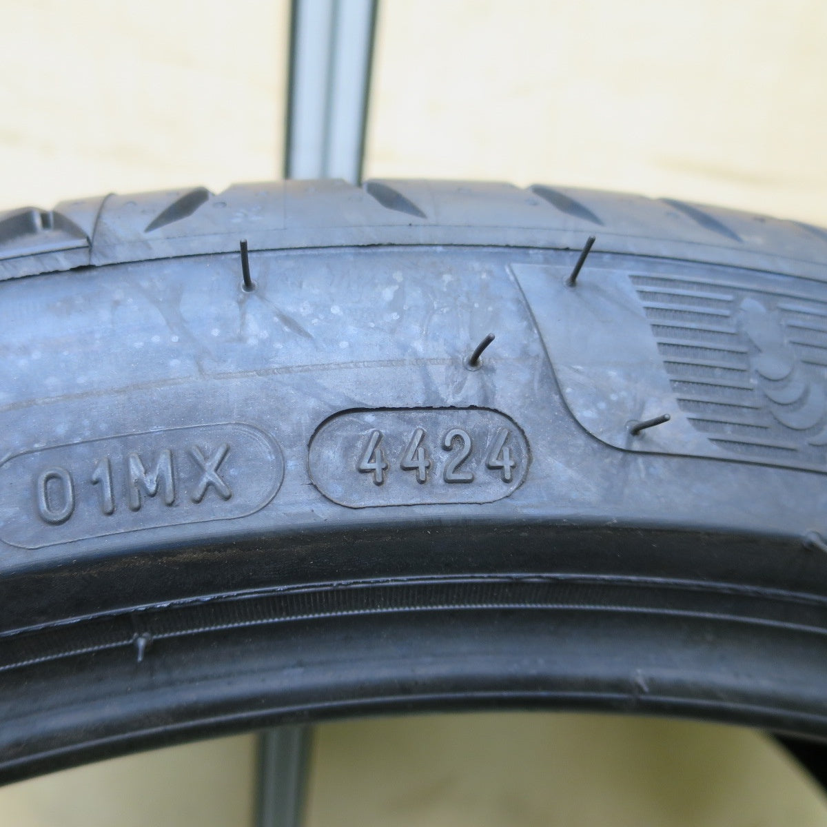 未使用！24年！1本★235/40R19 ミシュラン プライマシー4 PRIMACY4 マークX ボルボ S60 V60 等★6033002ナノタ