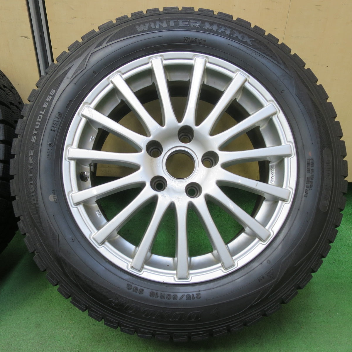 バリ溝！9分★ワーゲン 等 ATS 215/60R16 スタッドレス ダンロップ ウインターマックス WM01 16インチ PCD112/5H★5071605イス