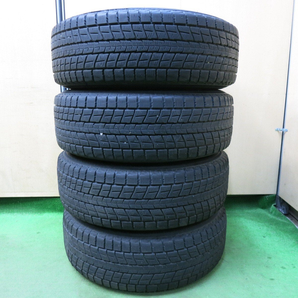 バリ溝！9.5分★スタッドレス 225/65R17 ダンロップ ウインターマックス SJ8 DUFACT デュファクト 17インチ PCD114.3/5H★5032509SYス