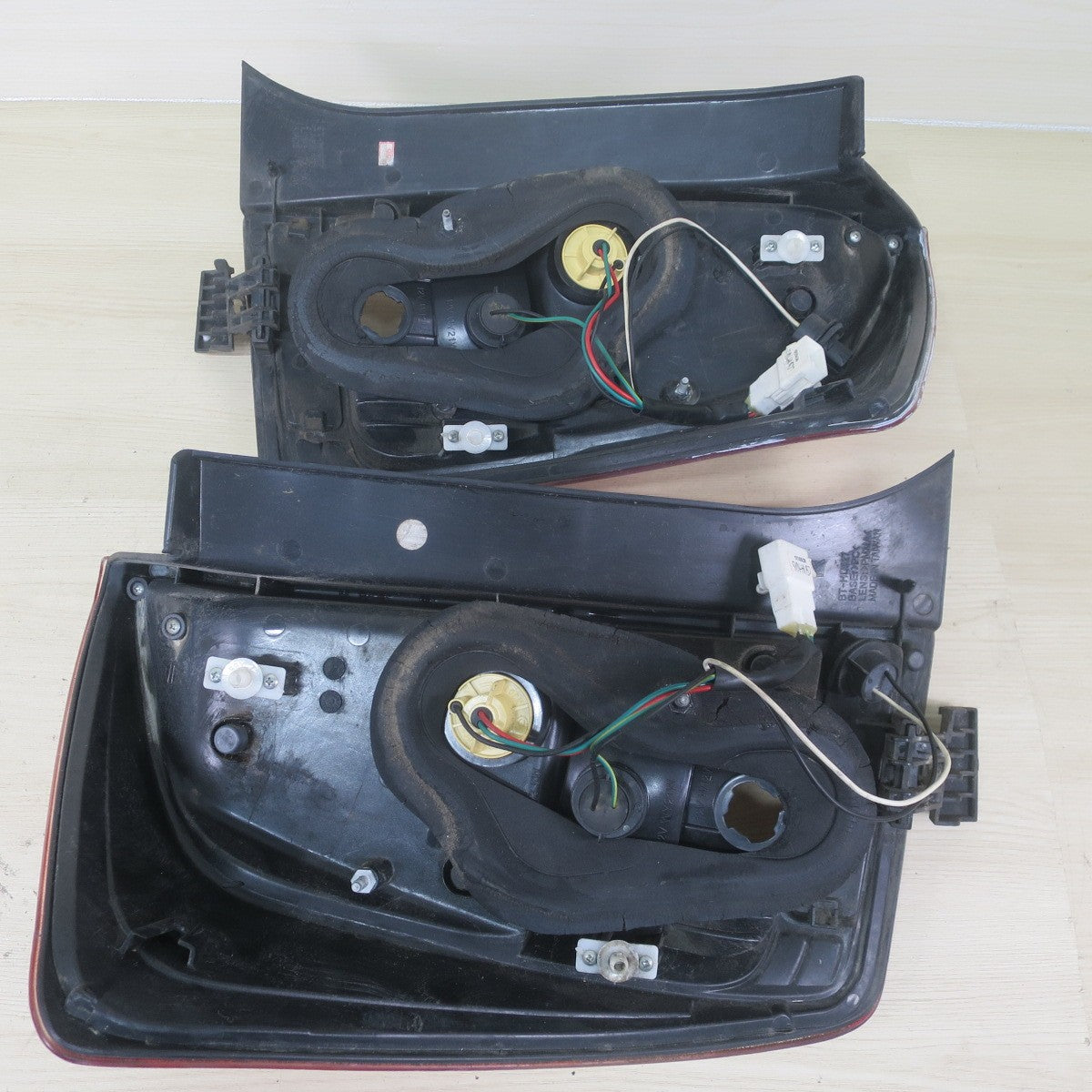 左右セット☆トヨタ ZVW30 プリウス テールランプ BT-HU527 JUNYAN LT-HU527 社外 テールライト 照明 カー パーツ☆