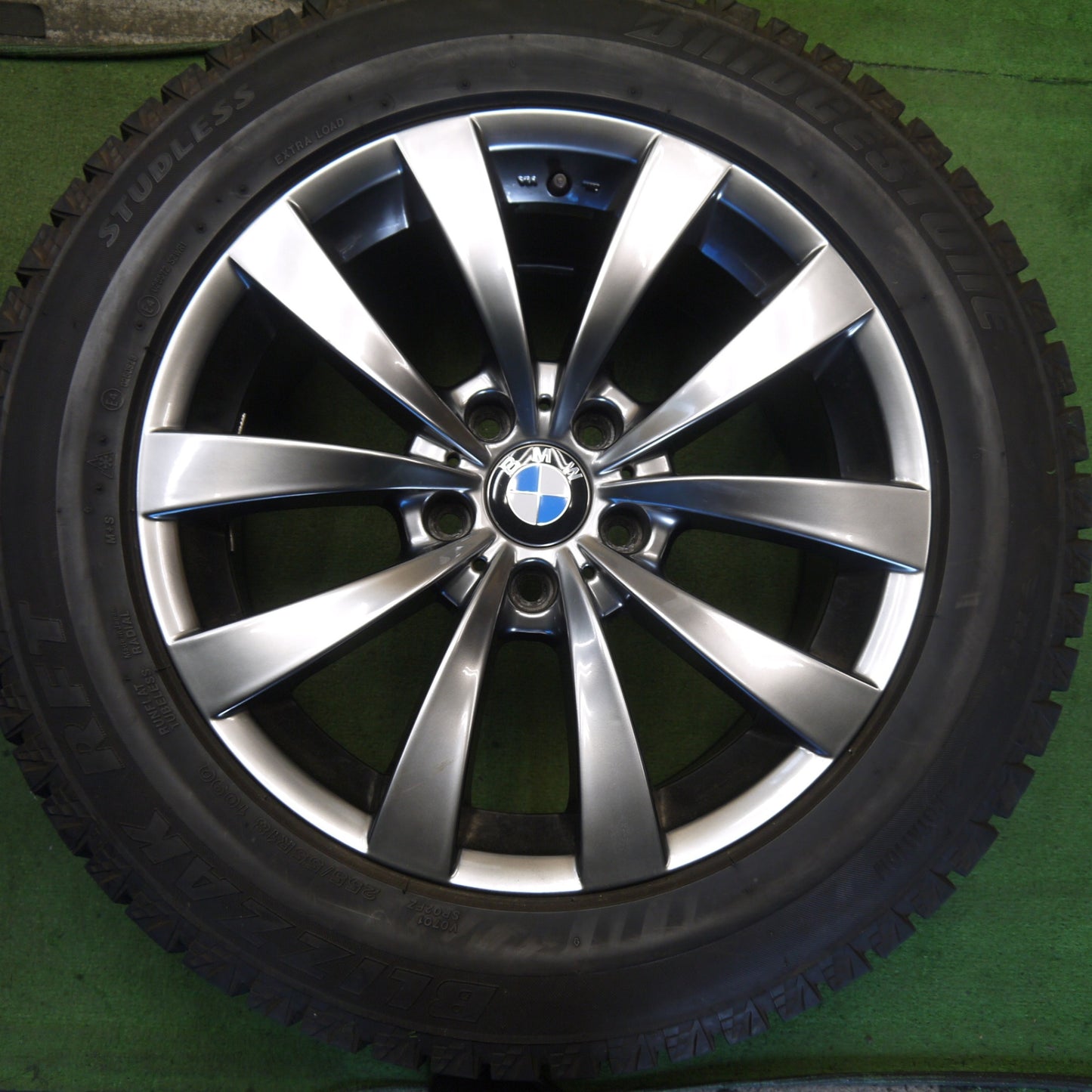 キレイ◎BMW 等 MOTEC GLEN 255/55R18 スタッドレス ブリヂストン ブリザック RFT モーテック グレン 18インチ PCD120/5H◎6081807Hス