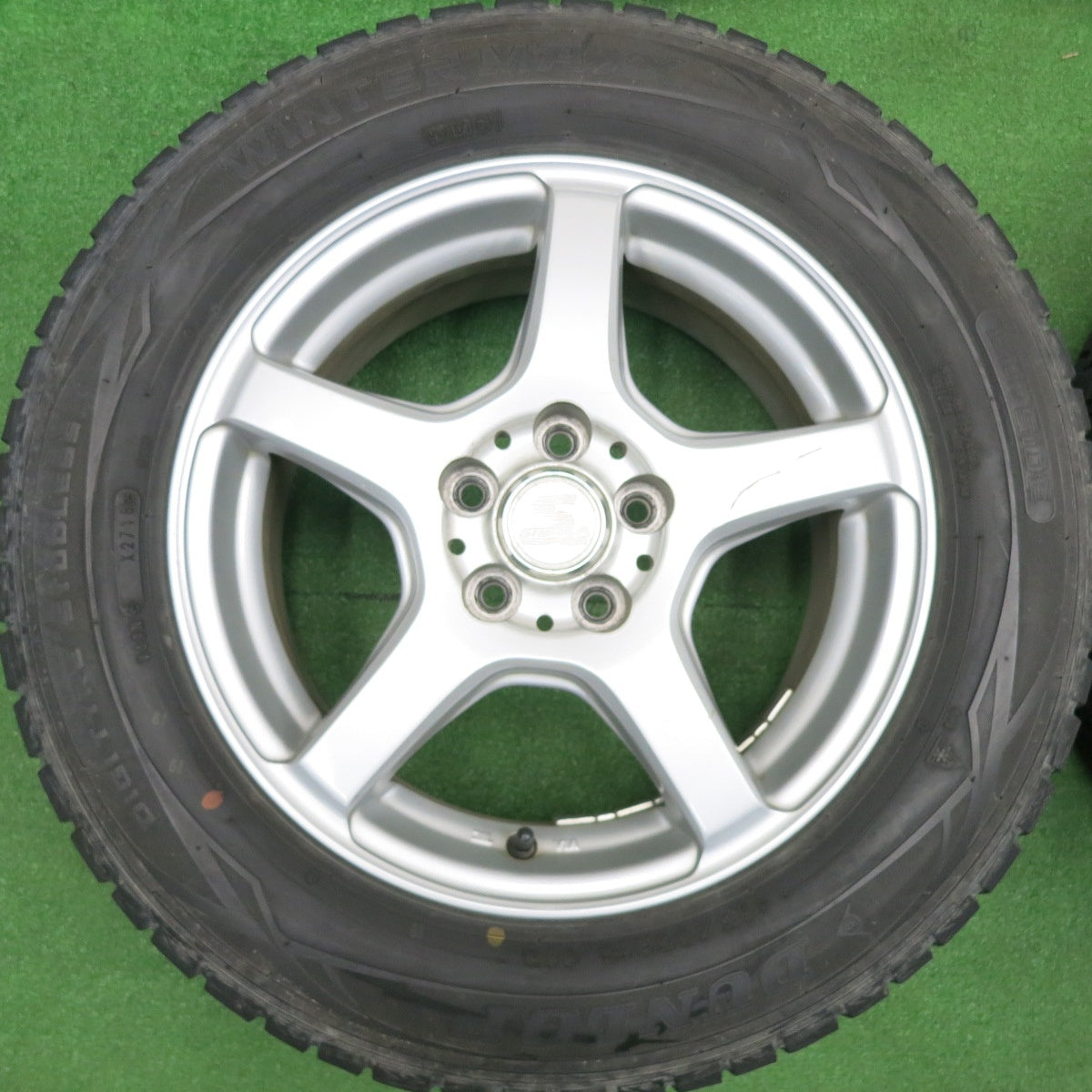 [送料無料] バリ溝！キレイ！8.5分★プリウス 等 195/65R15 スタッドレス ダンロップ ウインターマックス WM01 SIBILLA GG シビラ 15インチ PCD100/5H★4113001HAス