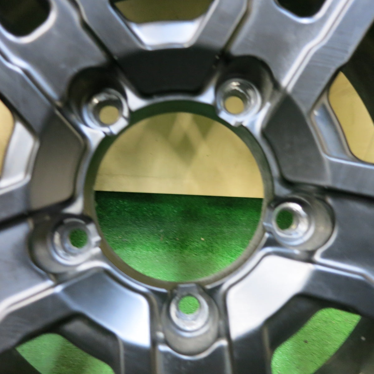 [送料無料] バリ溝！21年！キレイ！9.5分★ジムニー 等 185/85R16 105/103L スタッドレス ヨコハマ アイスガード G075 社外 アルミ 16インチ PCD139.7/5H★5010809SYス