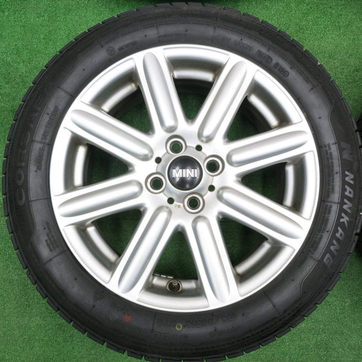 [送料無料] バリ溝！20年！キレイ！ほぼ10分★BMW MINI ミニ クーパー S 純正 195/55R16 スタッドレス ナンカン CORSAFA PCD100/4H★4100504HAス