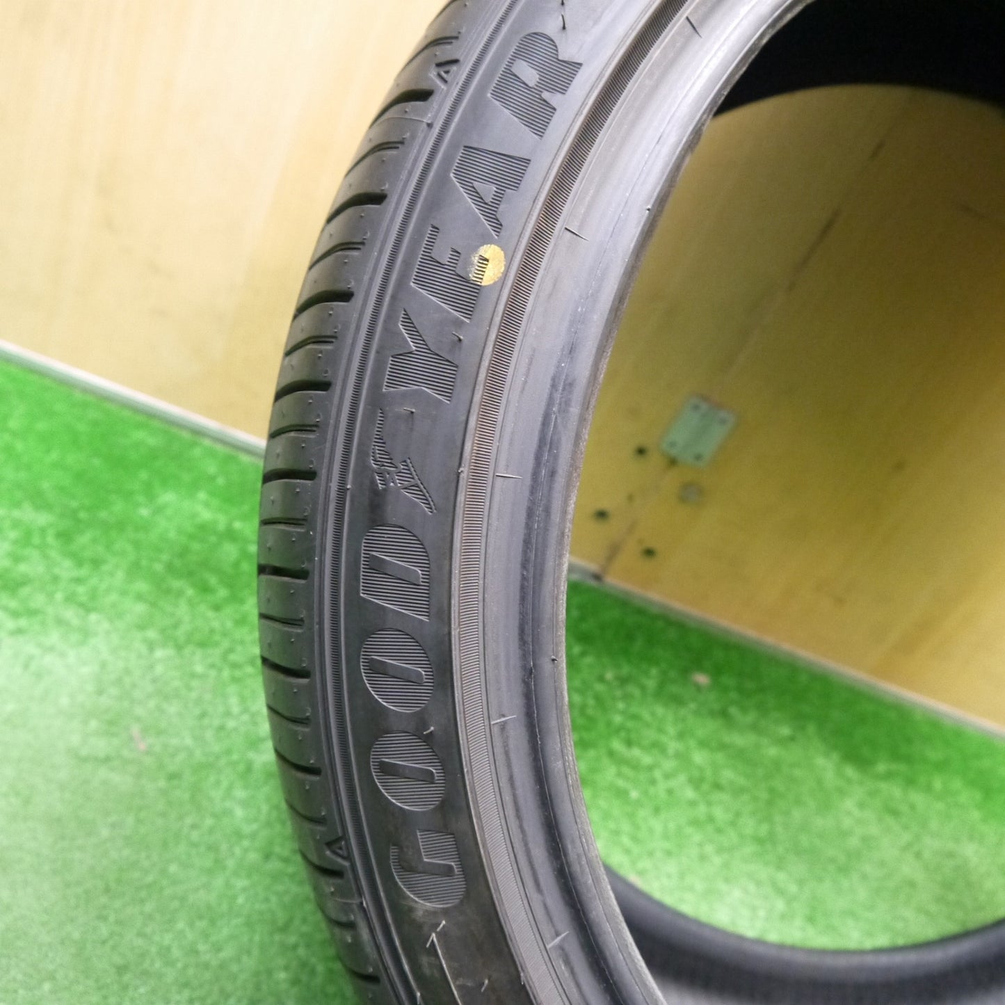 ほぼ未使用！25年！1本★265/35R19 グッドイヤー EfficientGrip Comfort エフィシエントグリップ コンフォート 19インチ BMW M2 等★5120309Hノタ