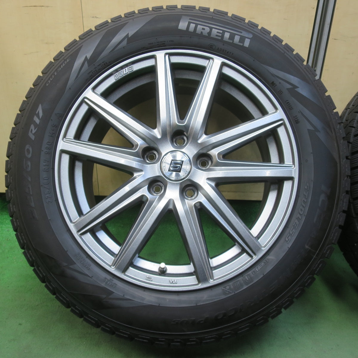 バリ溝！キレイ！8.5分★スタッドレス 225/60R17 ピレリ アイスアシンメトリコ プラス SEIN ザイン 17インチ PCD114.3/5H★6050518イス