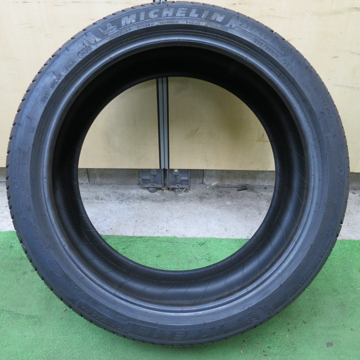未使用！24年！1本★235/40R19 ミシュラン プライマシー4 PRIMACY4 マークX ボルボ S60 V60 等★6033002ナノタ