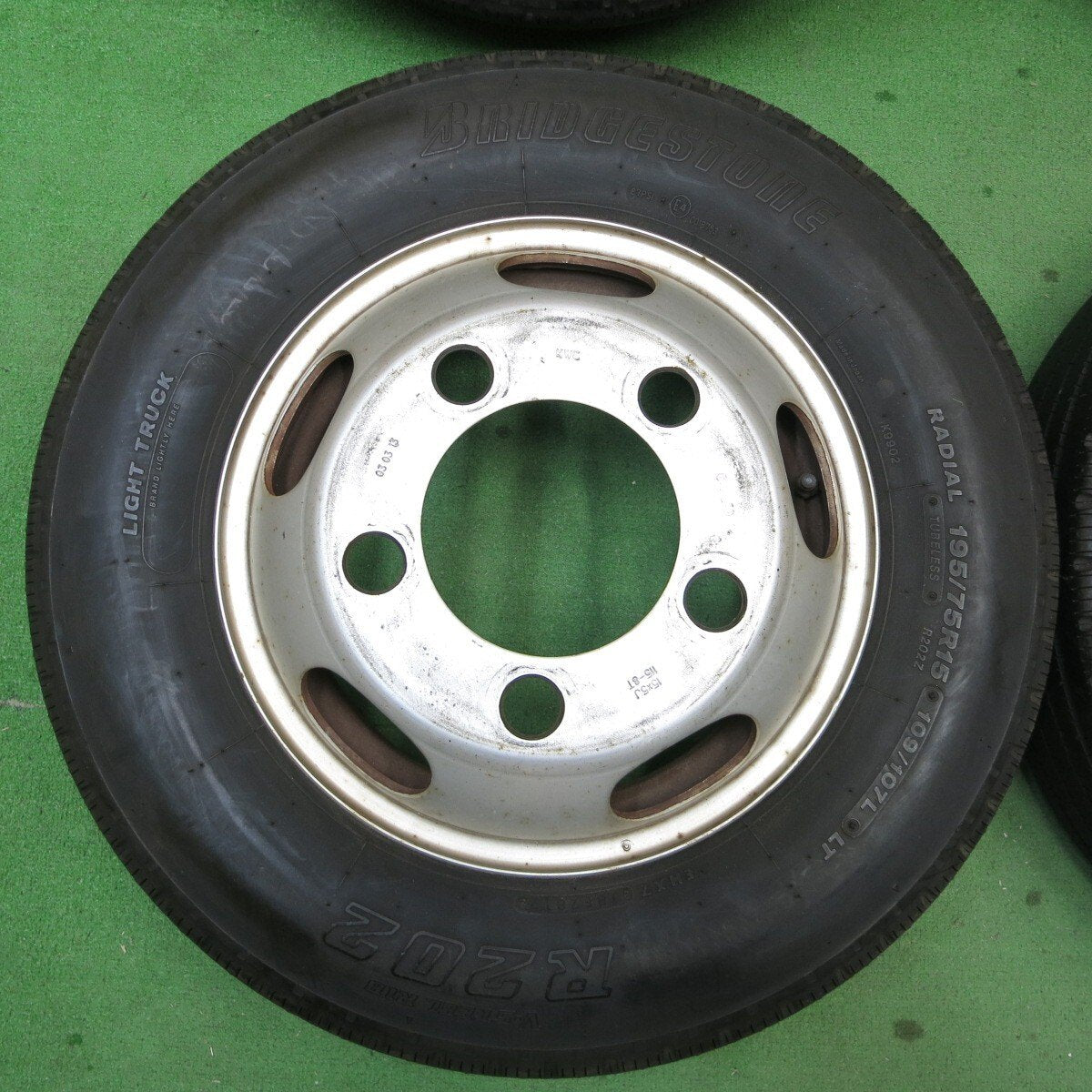 6本価格★トラック タイヤ 195/75R15 109/107L ブリヂストン R202 KWC 115-8T スチール 15インチ PCD208/5H★5021203ナノ