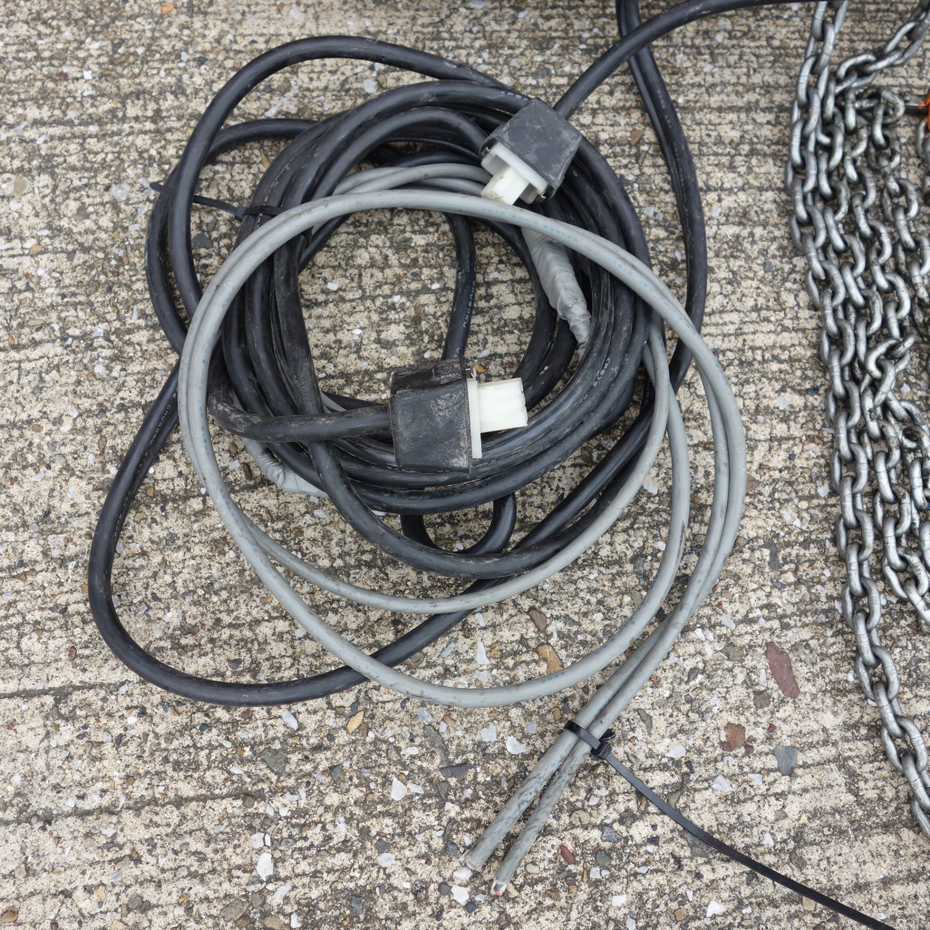 送料無料] ◇HITACHI 日立産機 チェーンホイスト 1/2SH2 電動チェーン