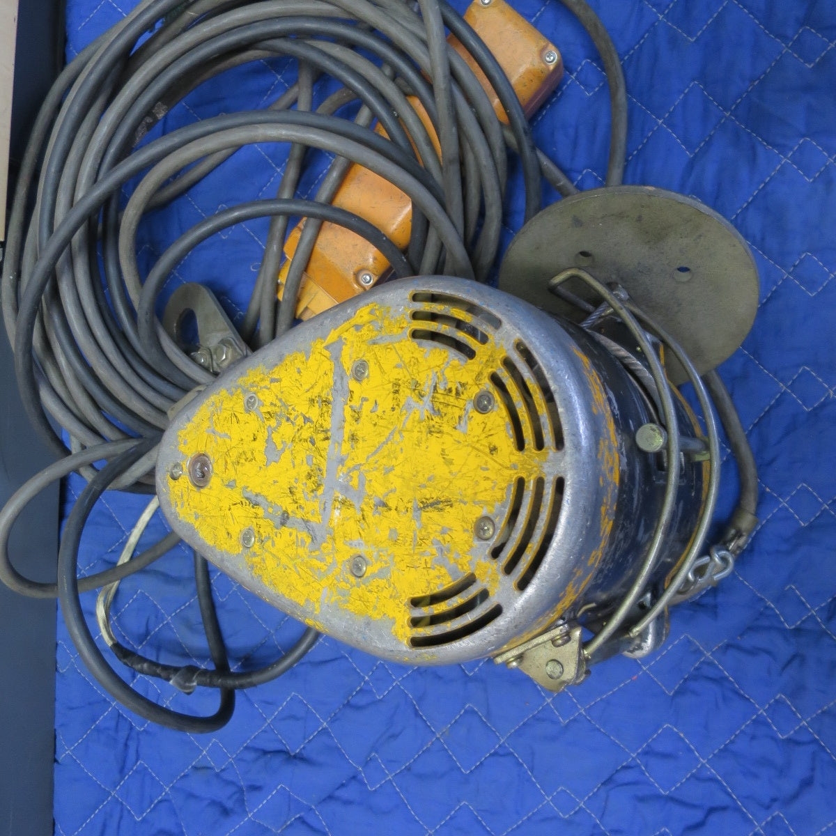 [送料無料] ☆RYOBI リョービ 電動 小型ウインチ WI-61A 100V 耐荷重60kg 揚程20m リモコン付き 電動 工具 DIY☆