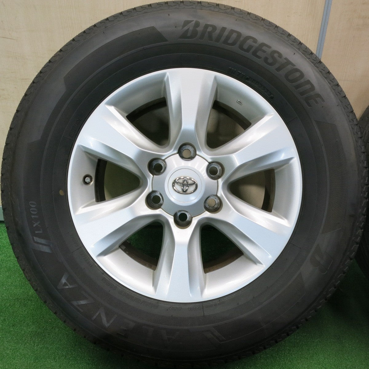 [送料無料] バリ溝！23年！キレイ！9.5分★トヨタ 150系 ランクル プラド 純正 265/65R17 ブリヂストン アレンザ LX100 17インチ PCD139.7/6H★5012304TNノ