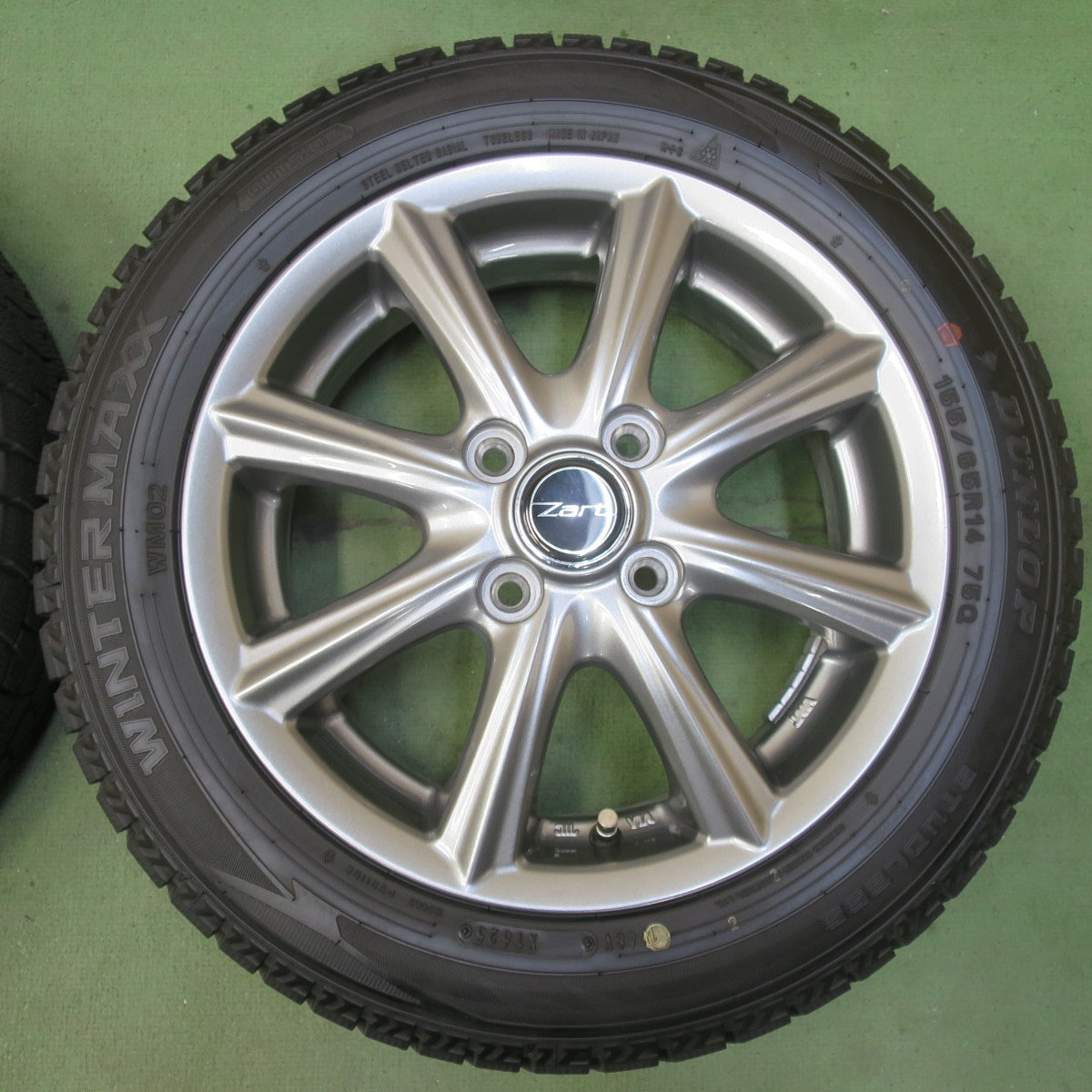 バリ溝！25年！キレイ！9.5分以上◎スタッドレス 155/65R14 ダンロップ ウインターマックス WM02 Zart 社外 アルミ 14インチ PCD100/4H◎6092305イス