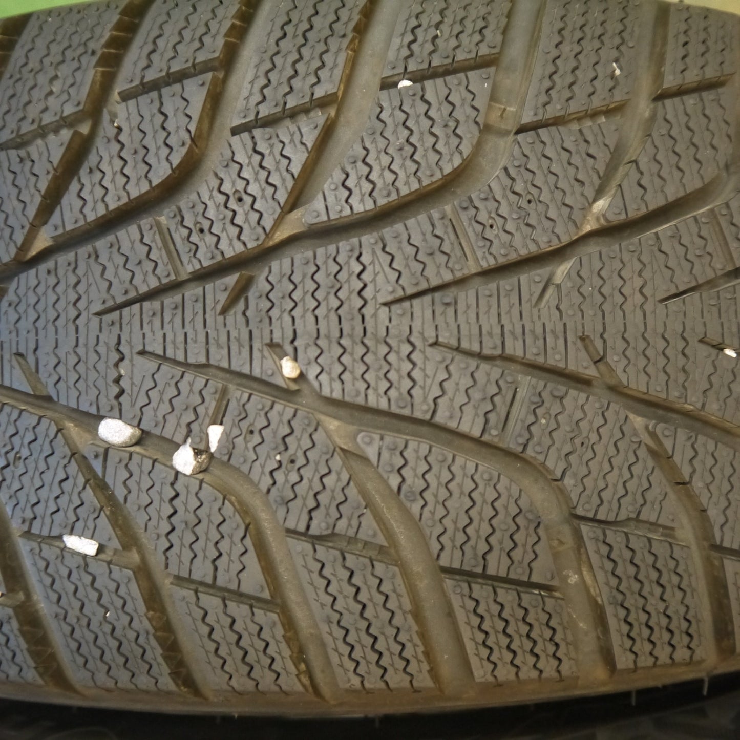 ほぼ未使用！25年！キレイ◎ワーゲン 等 195/55R16 スタッドレス ハンコック ウインター アイセプト IZ3 DESIGN HAWNER W07 ハウナー デザイン 16インチ PCD100/5H◎6082105Hス