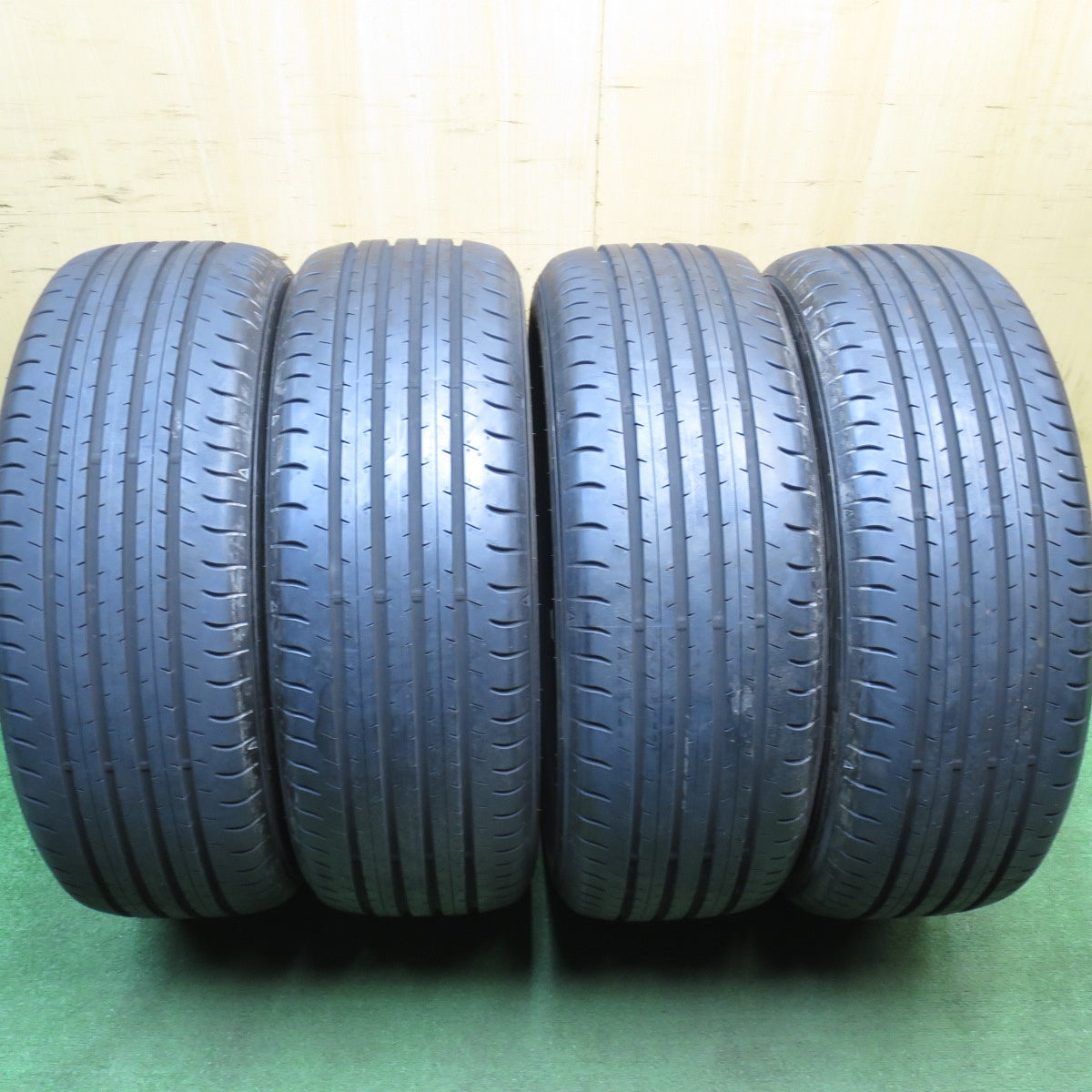 [送料無料] 新車外し！24年★225/55R19 ダンロップ SPスポーツマックス 060 タイヤ 19インチ 40系 アルファード ヴェルファイア等★5040502KKノタ