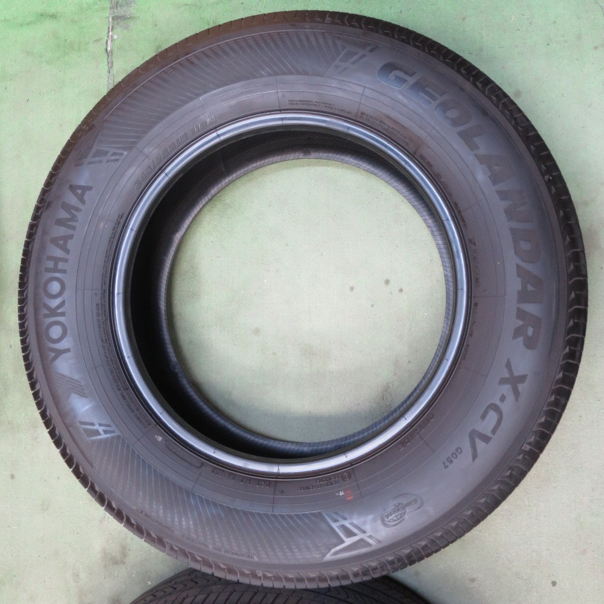バリ溝！24年！8.5分★245/70R18 ヨコハマ ジオランダー X-CV G057 G057N タイヤ 18インチ ランクル 250 等★6051811イノタ