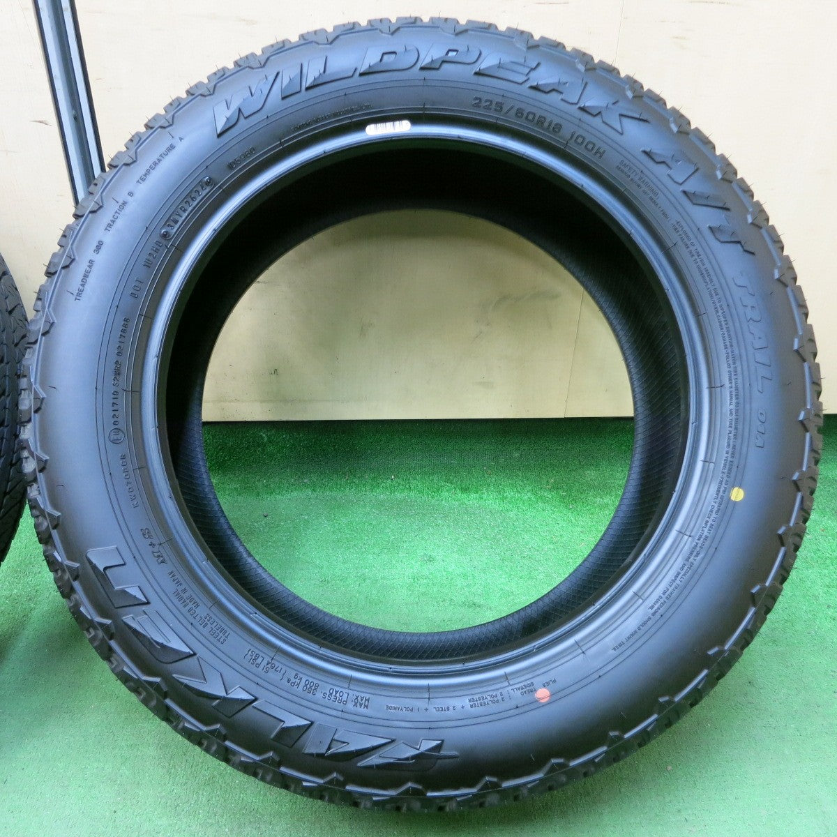 [送料無料] 新車外し！24年★225/60R18 ファルケン WILDPEAK A/T TRAIL 01A タイヤ 18インチ RAV4 ハリアー エクストレイル CX-5 CX-8 等★4123009イノタ