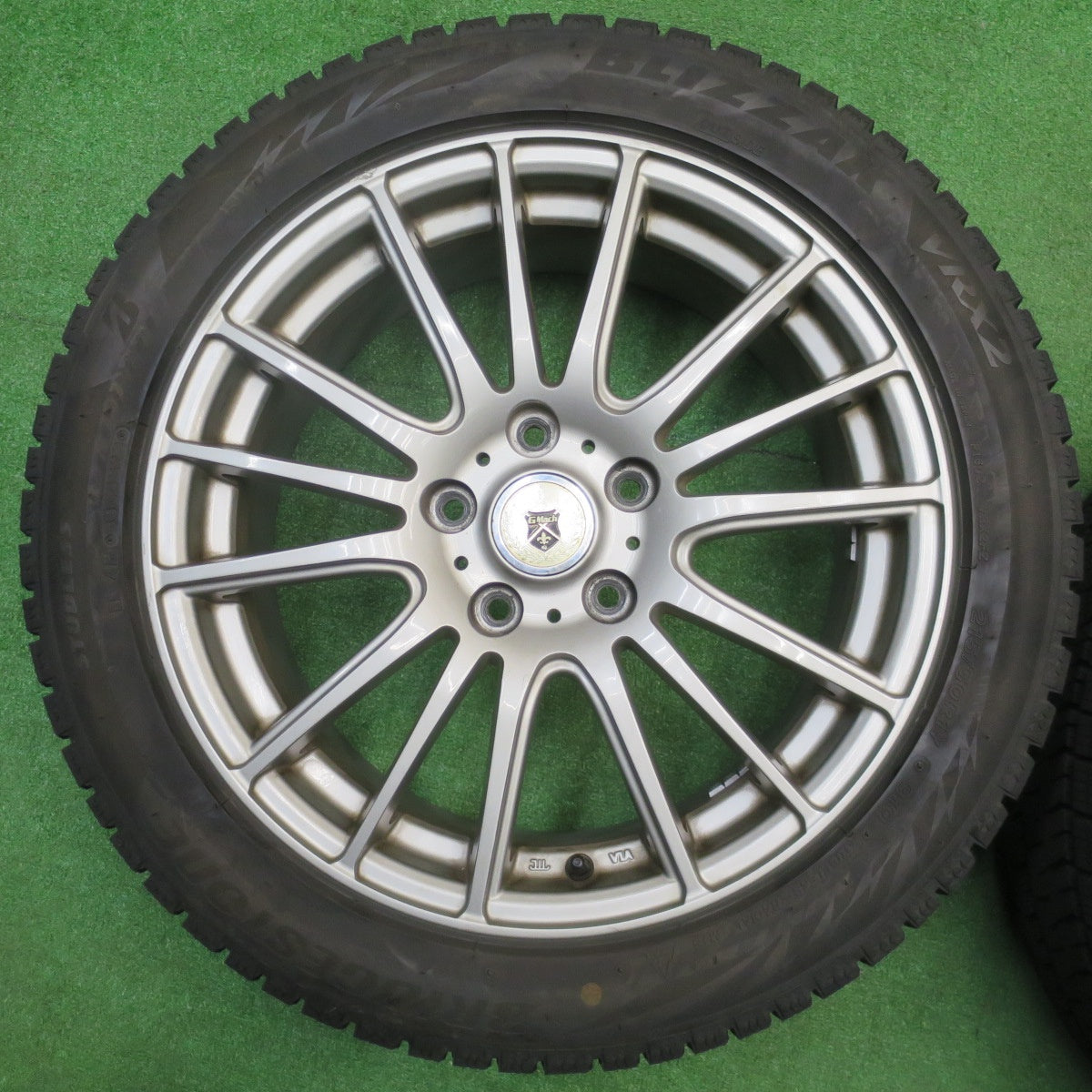 バリ溝！23年！9.5分★スタッドレス 215/50R17 ブリヂストン ブリザック VRX2 GMach 17インチ PCD114.3/5H★5111202NJス