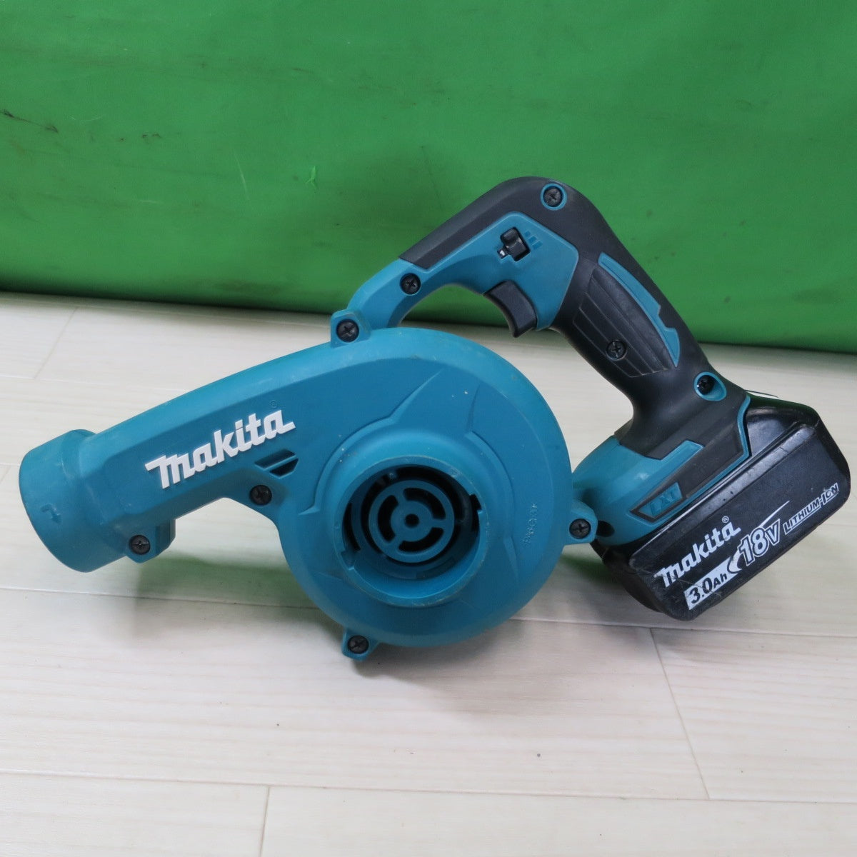 [送料無料] ☆マキタ 充電式 ブロワ UB185D 電動 工具 ブロア makita 18V 送風 集じん 集塵☆
