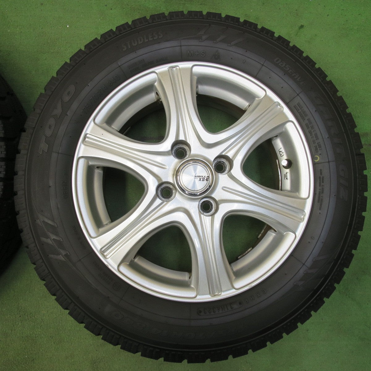 バリ溝！23年！ほぼ10分★スタッドレス 175/70R14 トーヨー オブザーブ ガリット GIZ SIBILLA NEXT XS-6 シビラ 14インチ PCD100/4H★5101408イス