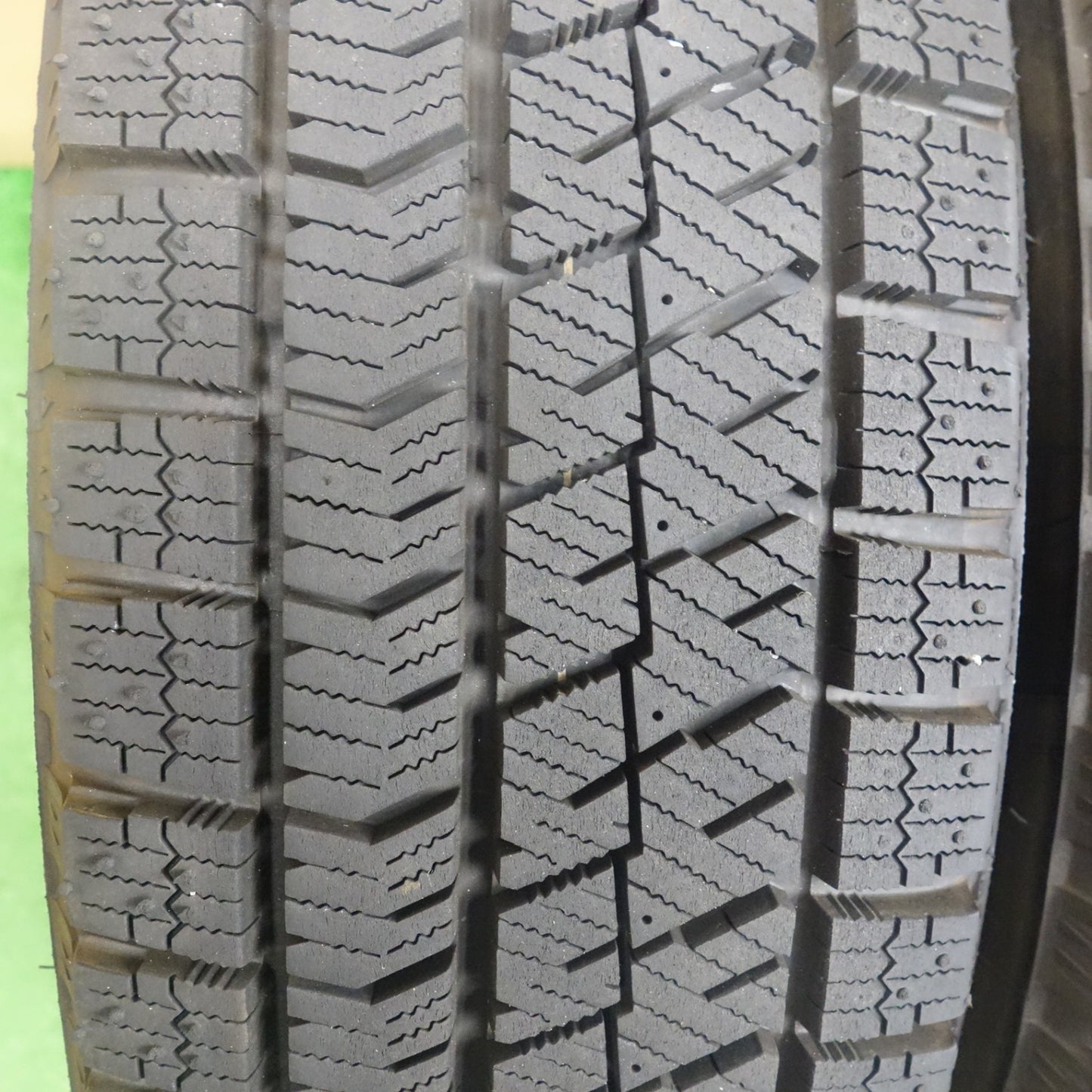 バリ溝！23年！9.5分★スタッドレス 165/65R14 ブリヂストン ブリザック VRX2 Fang ファング 14インチ ソリオ ハスラー 等 PCD100/4H★6041702KTス