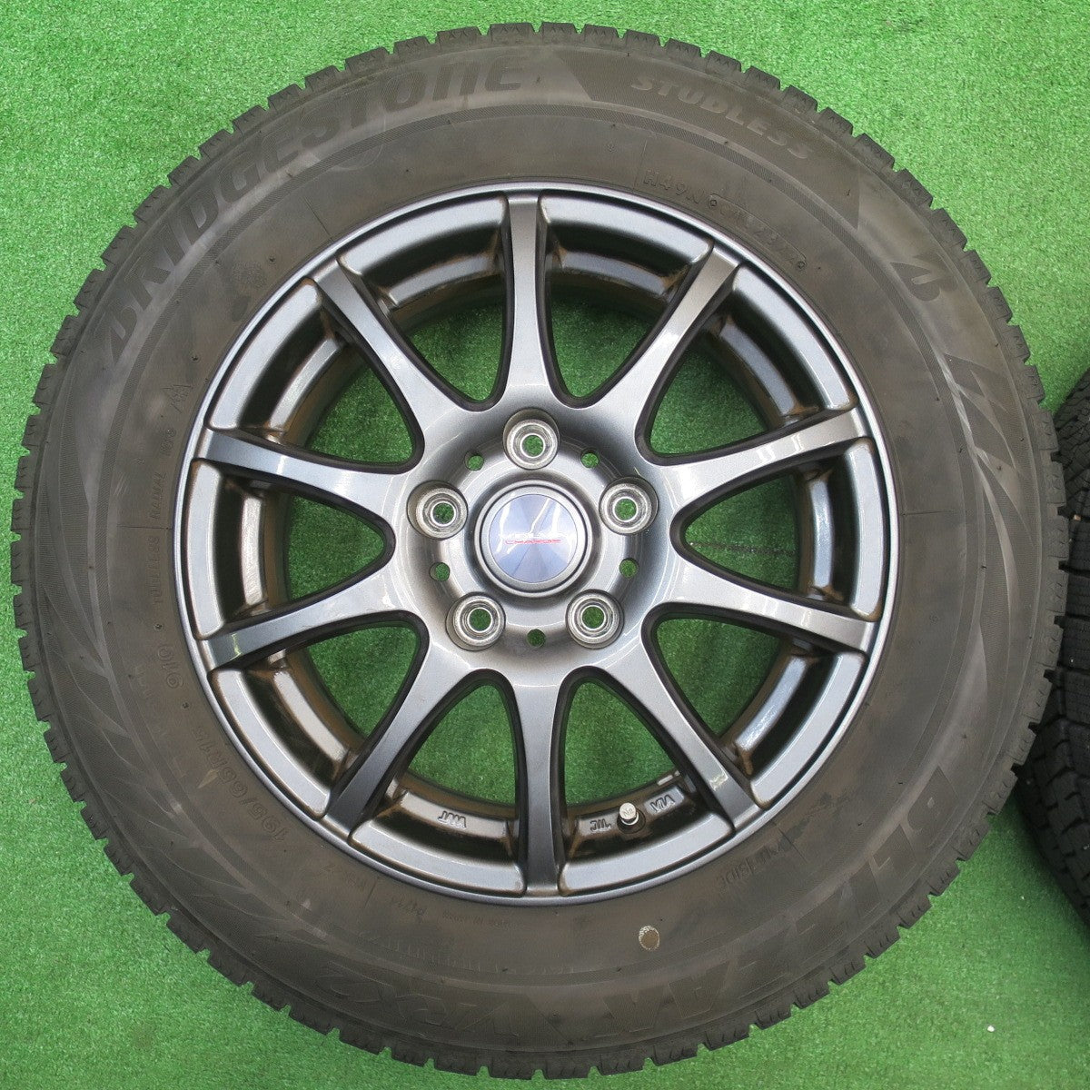 バリ溝！22年！8.5分★スタッドレス 195/65R15 ブリヂストン ブリザック VRX2 VELVA CHARGE ヴェルヴァ チャージ 15インチ PCD114.3/5H★5111005NJス