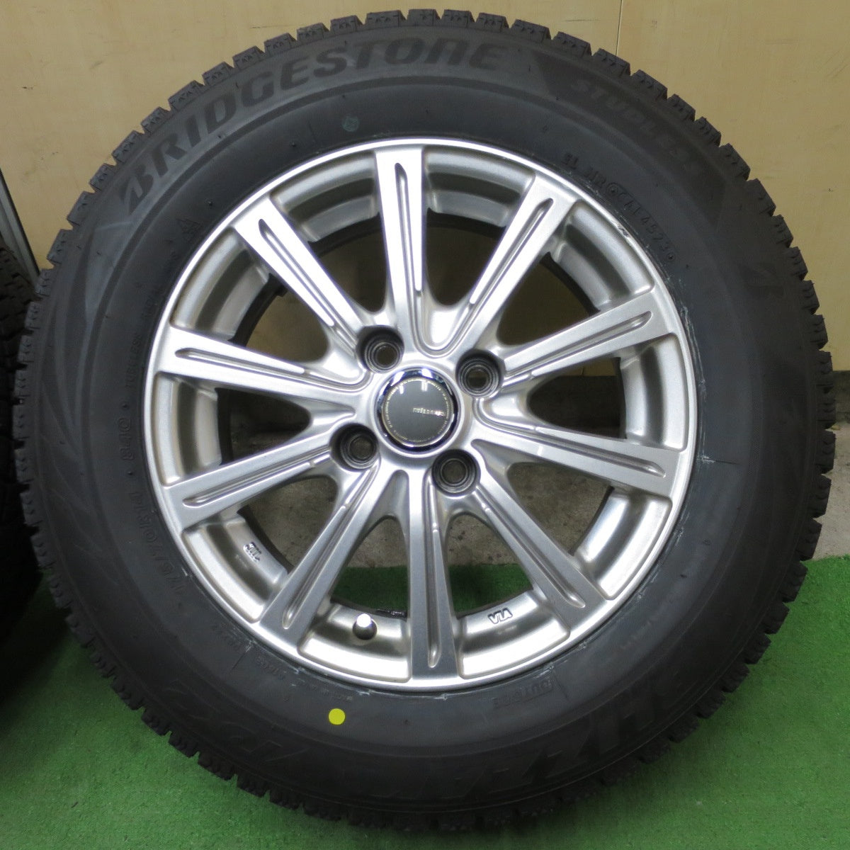 バリ溝！23年！ほぼ10分◎スタッドレス 175/70R14 ブリヂストン ブリザック VRX2 MiLLOUS PS ミルアス 14インチ PCD100/4H◎6091803NGス